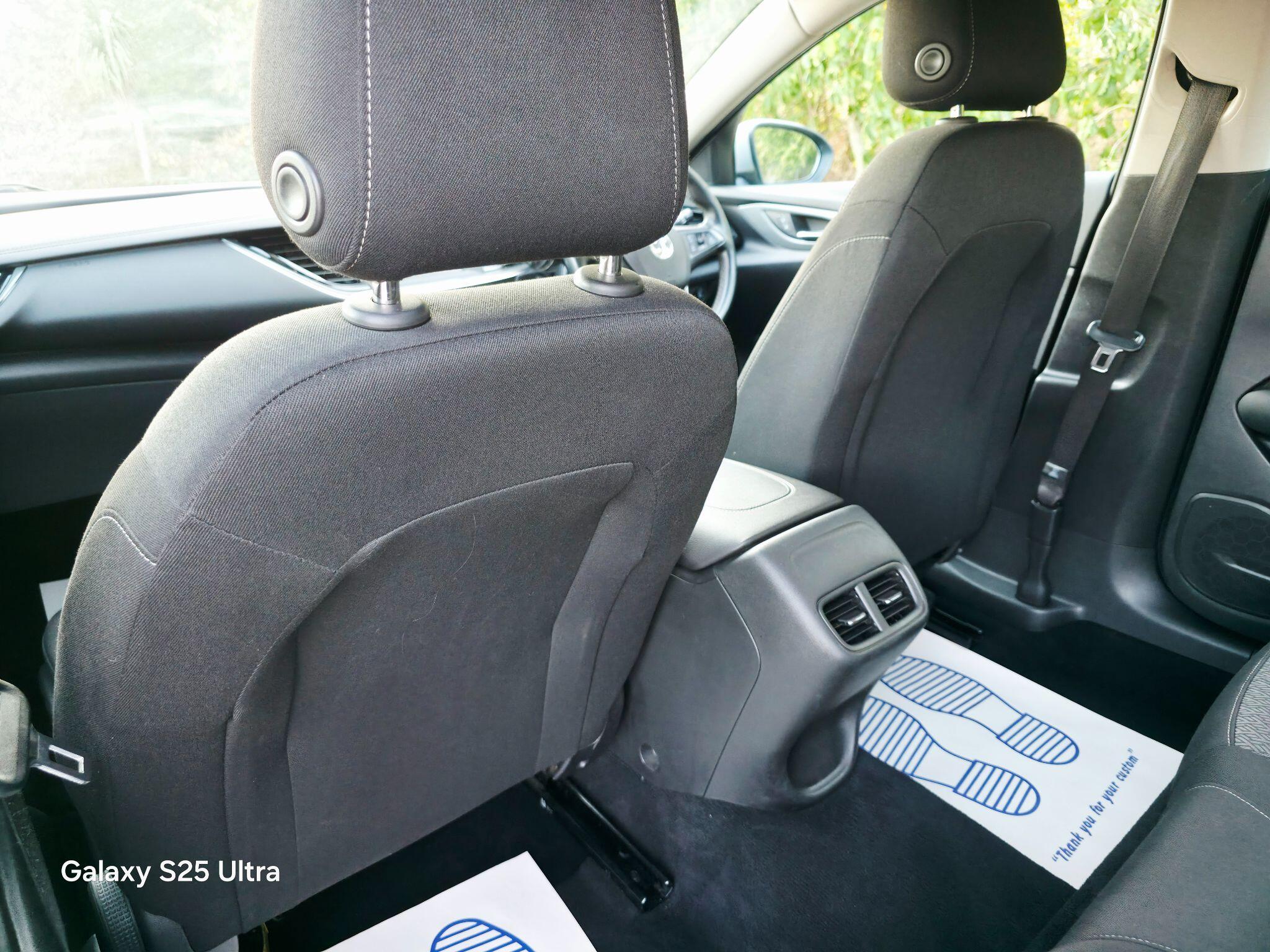 Vauxhall Insignia view 27