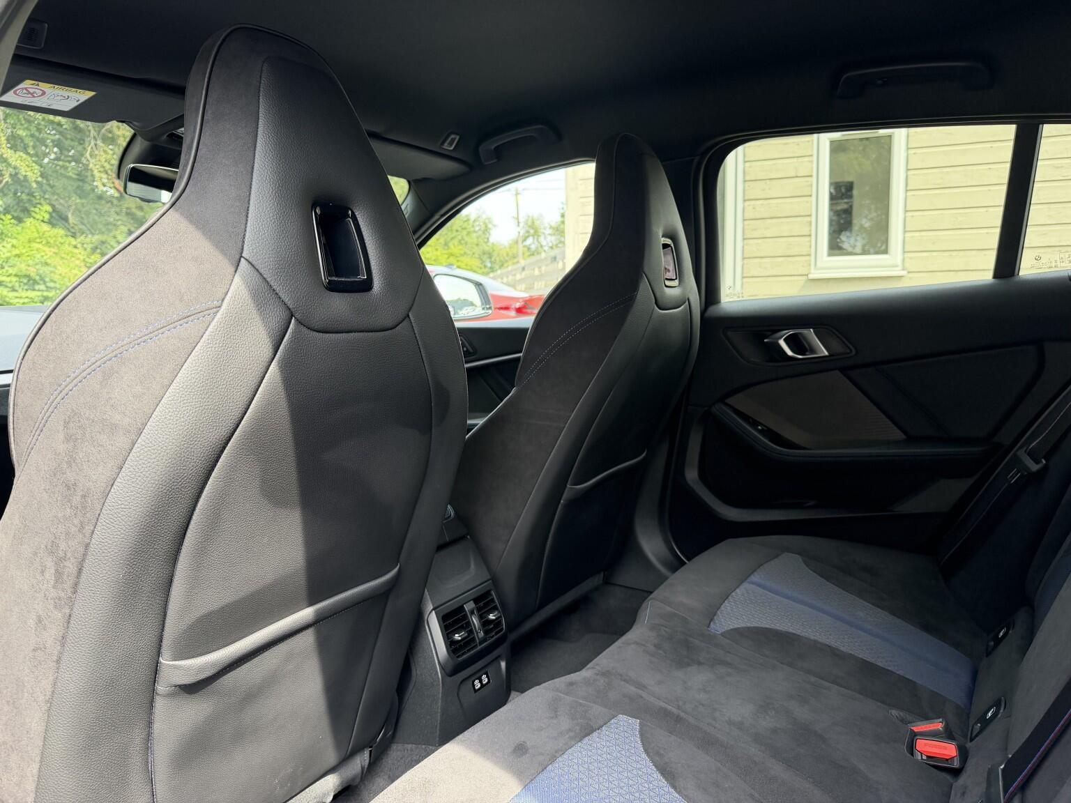 BMW 1 Series view 17