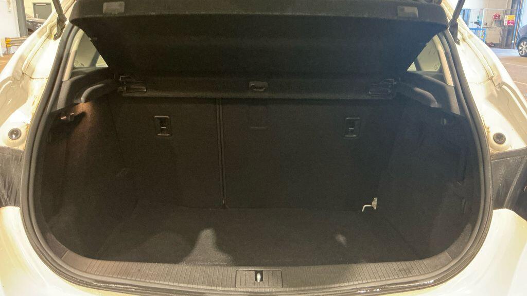 Vauxhall Astra view 13