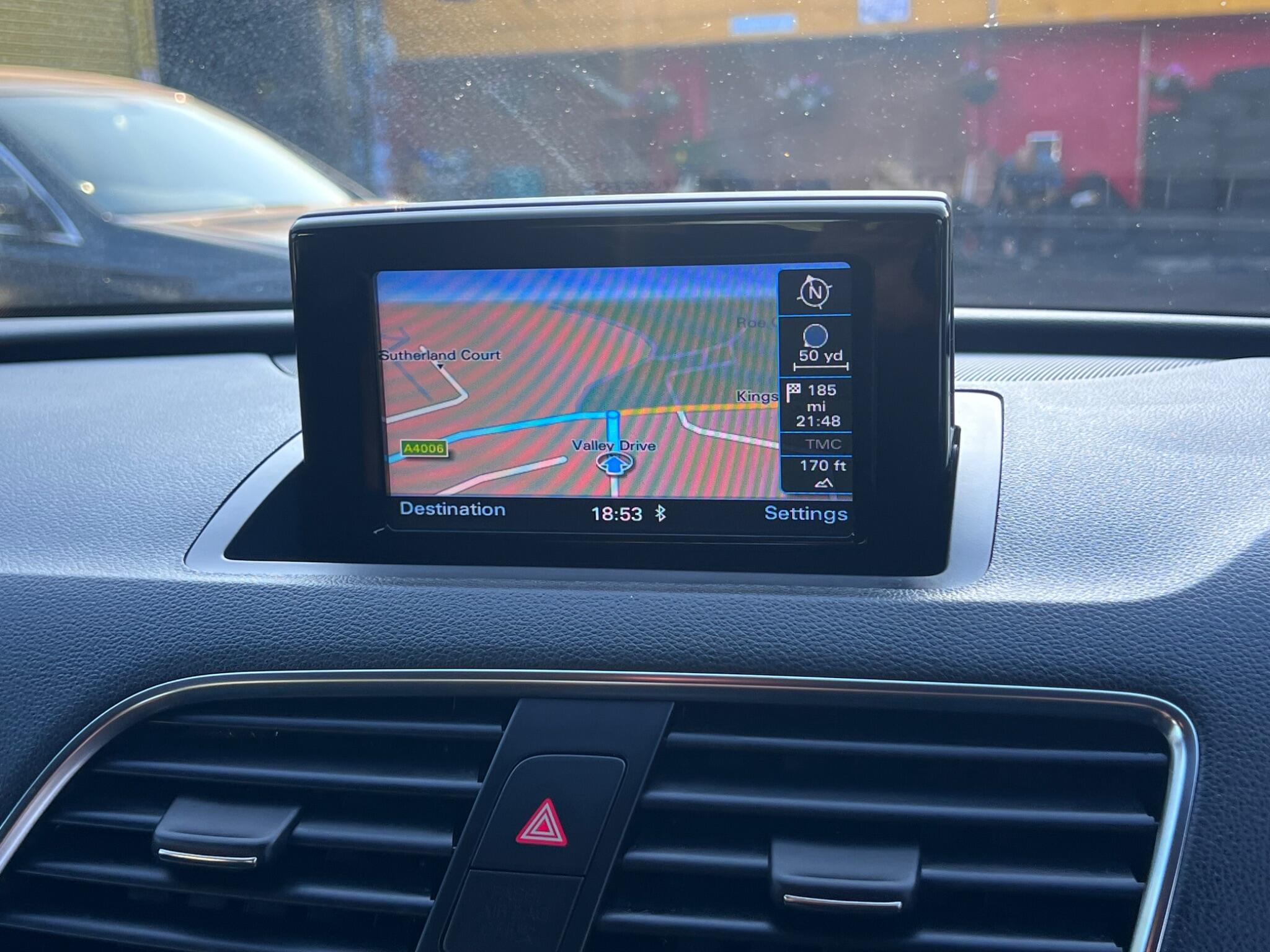 Audi Q3 view 20