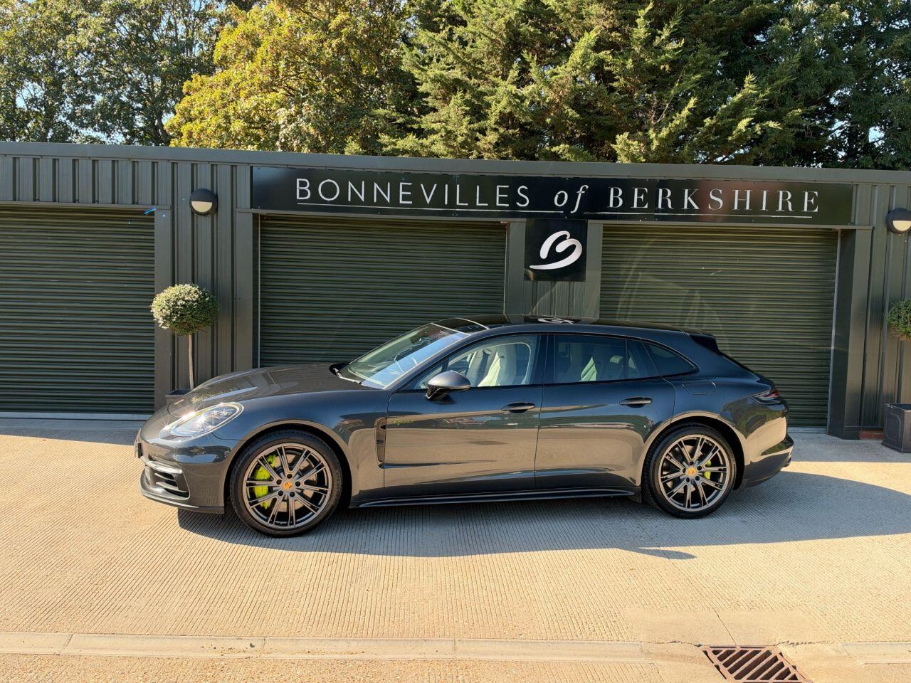 Porsche Panamera view 5