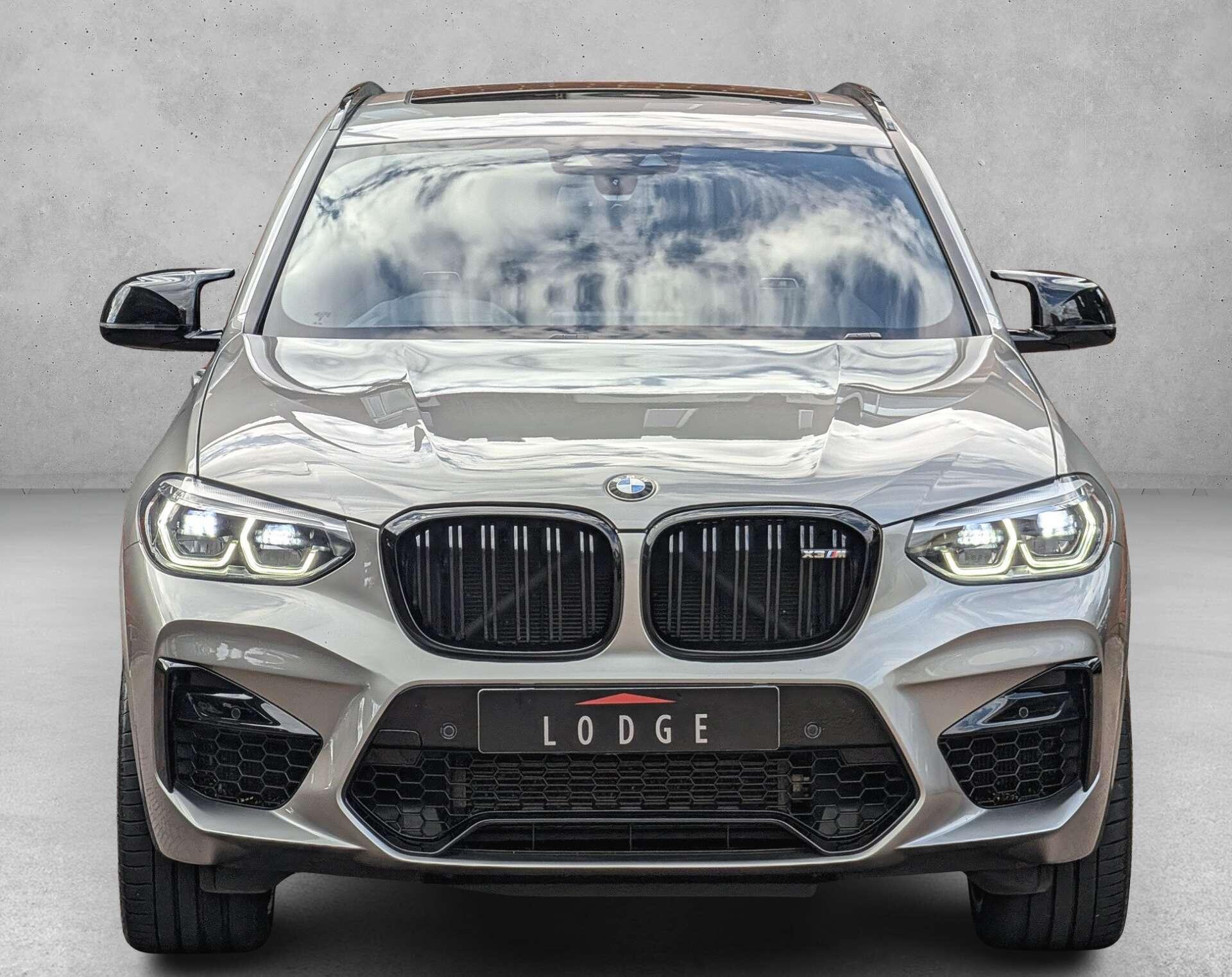 BMW X3 M view 2