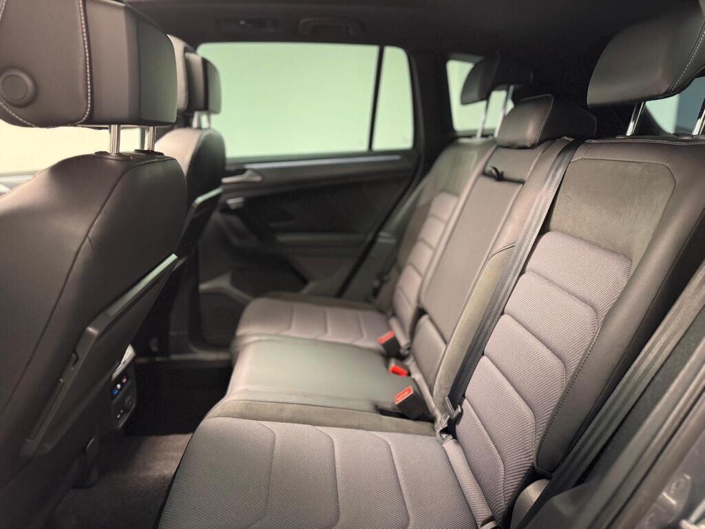 Volkswagen Tiguan view 12