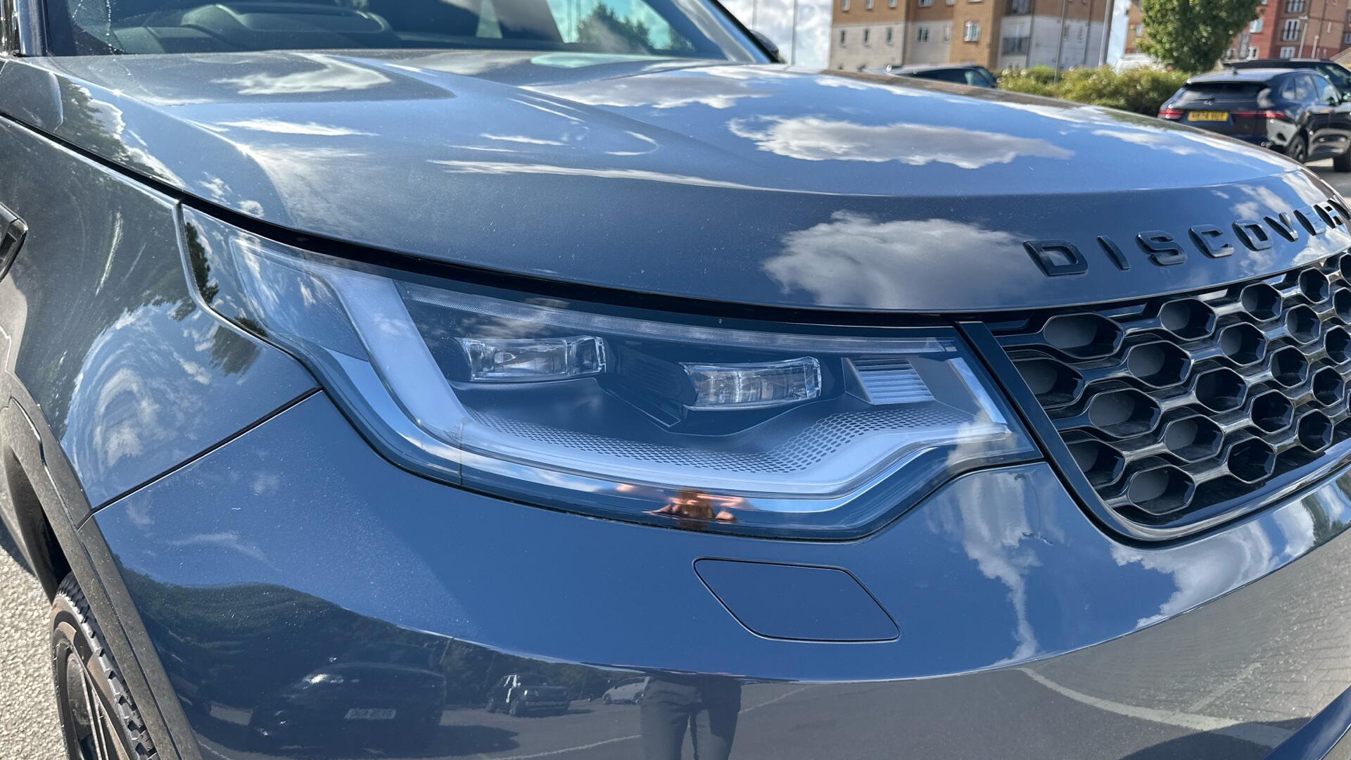 Land Rover Discovery view 21