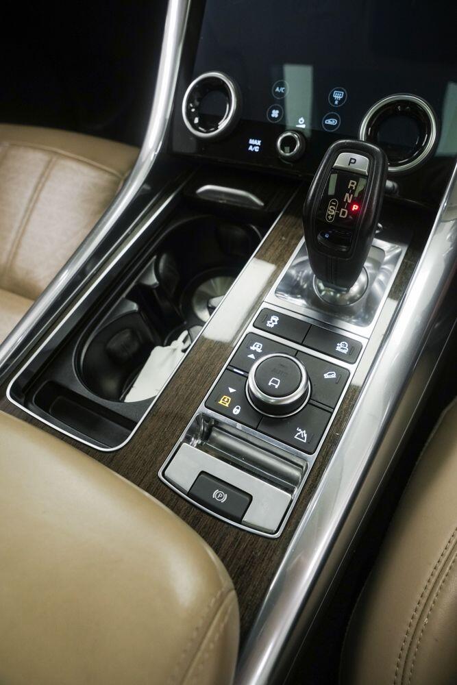 Land Rover Range Rover Sport view 26
