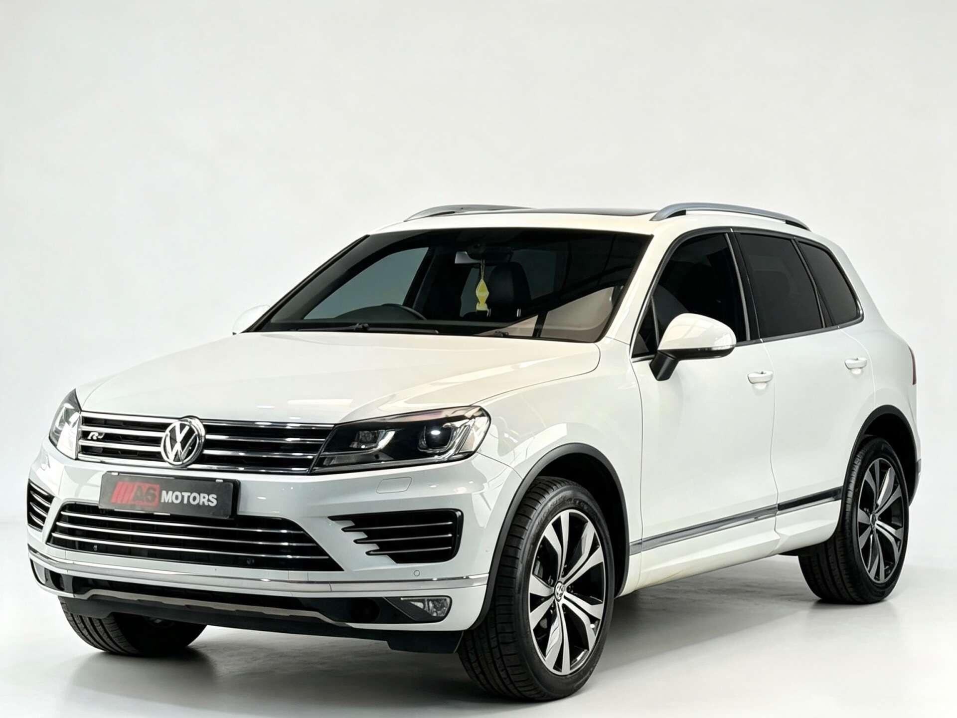 Volkswagen Touareg view 7