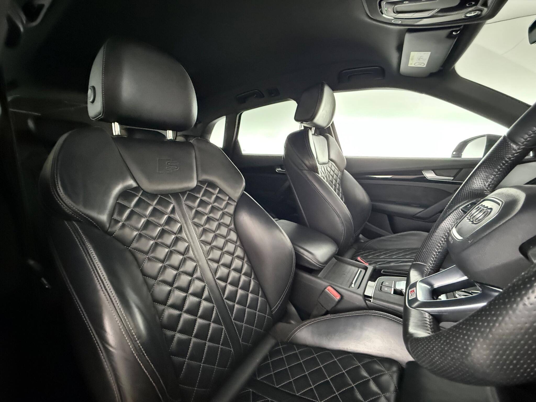 Audi Q5 view 29