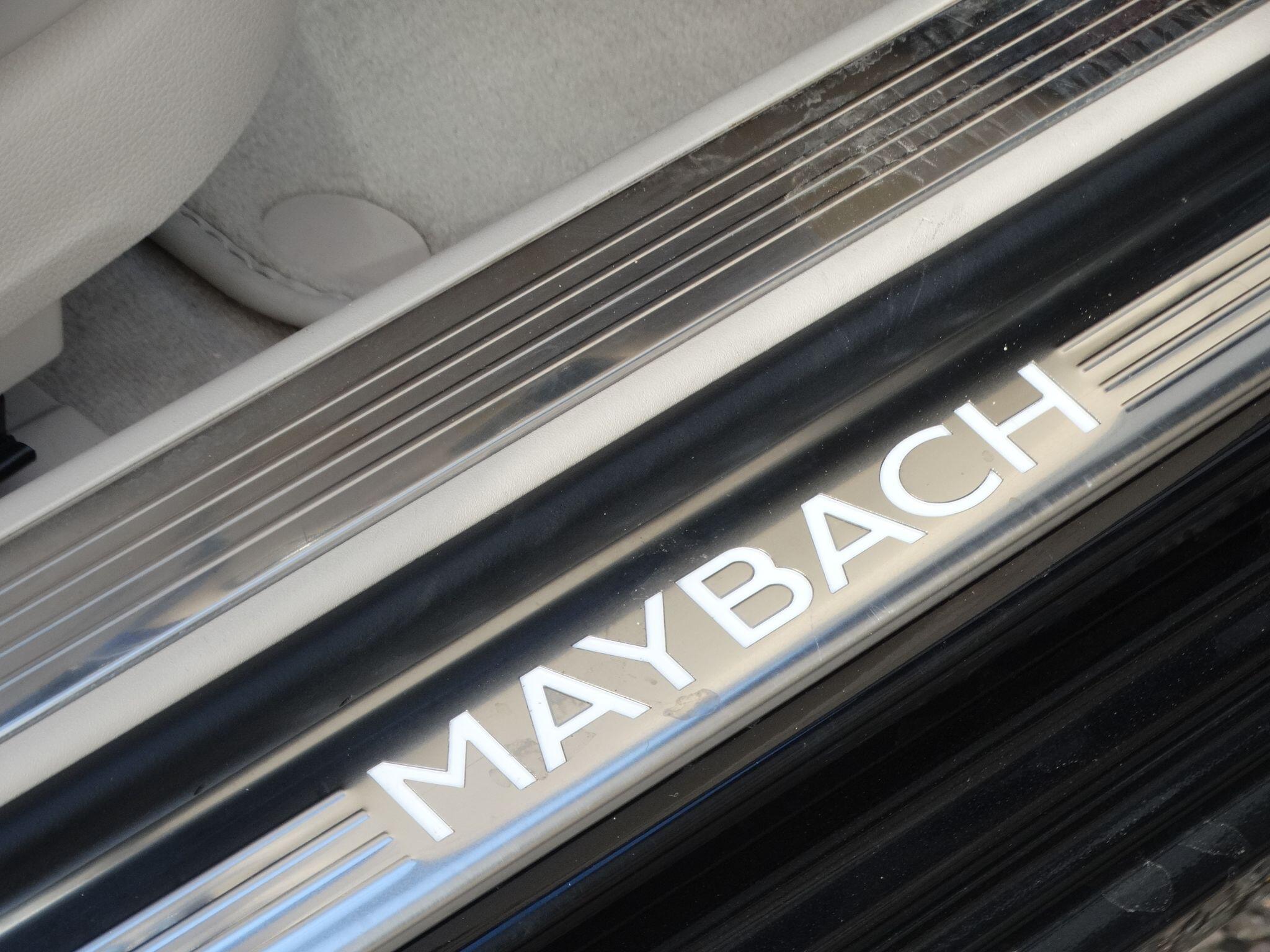 Mercedes-Benz Maybach S Class view 33