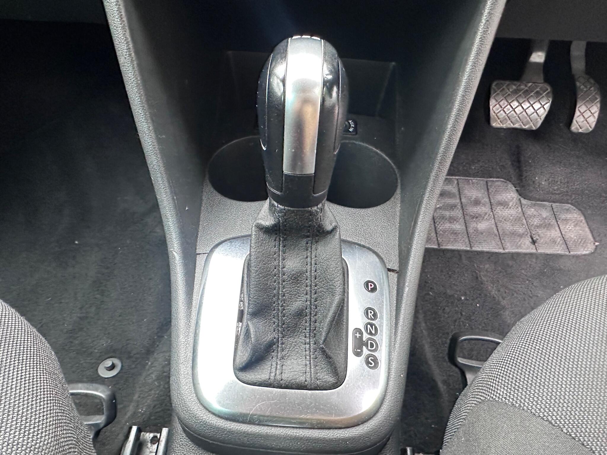 2011 Volkswagen Polo image 18