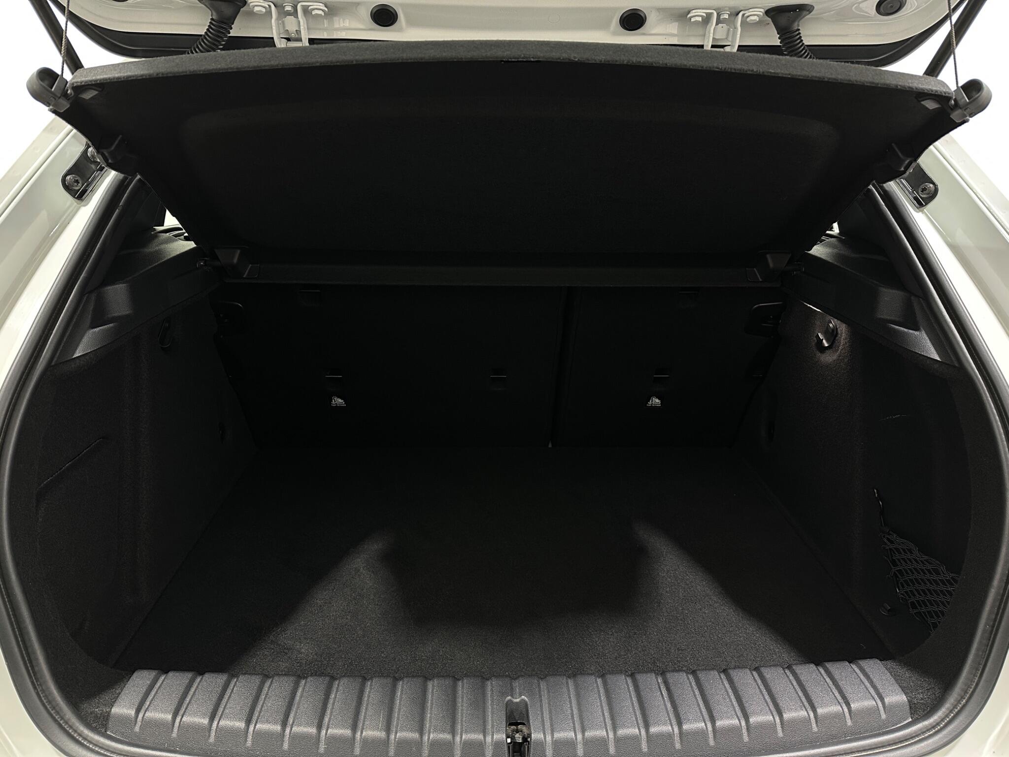 BMW 1 Series view 47