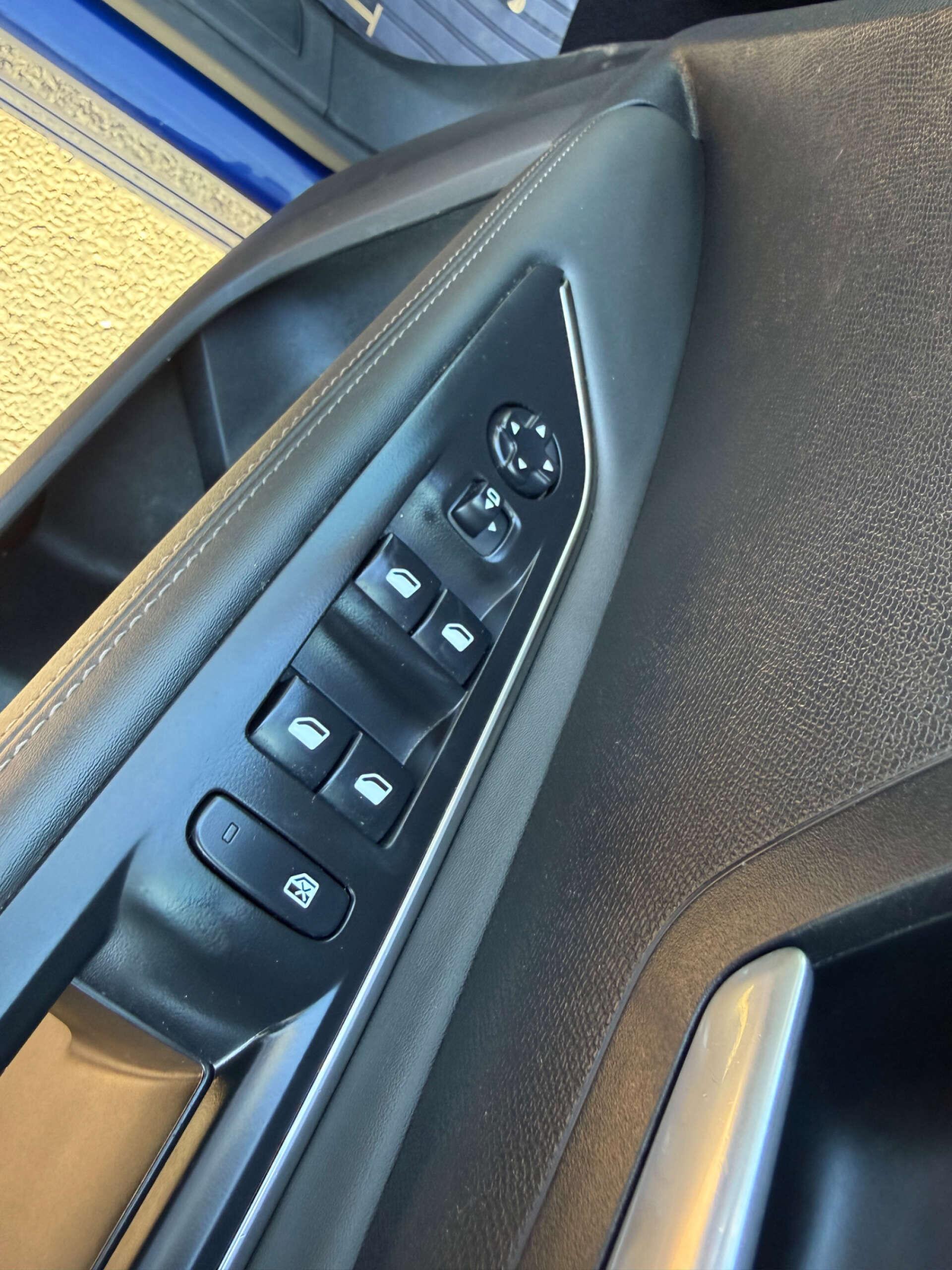 Peugeot 3008 view 32