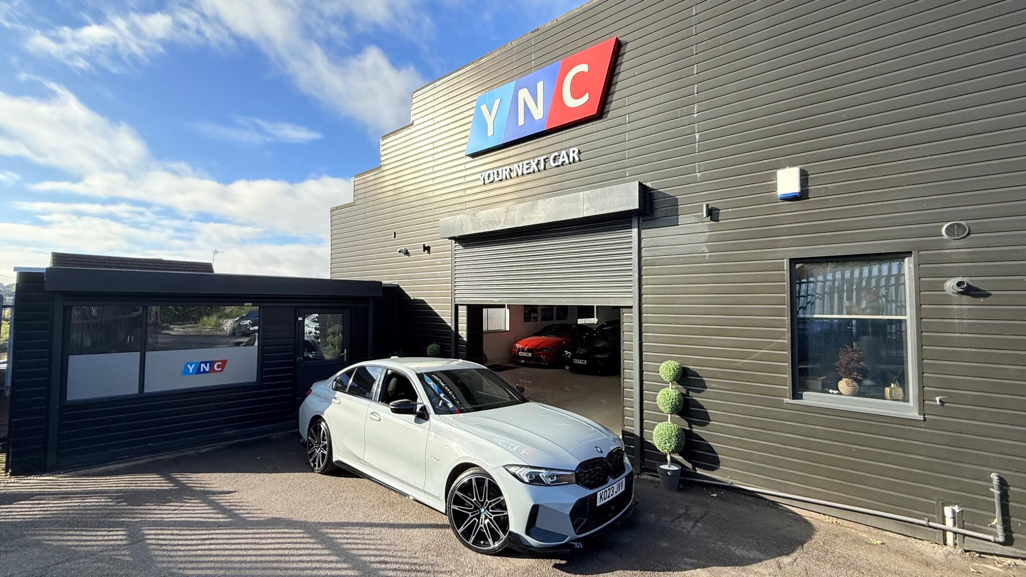 BMW 3 Series view 6