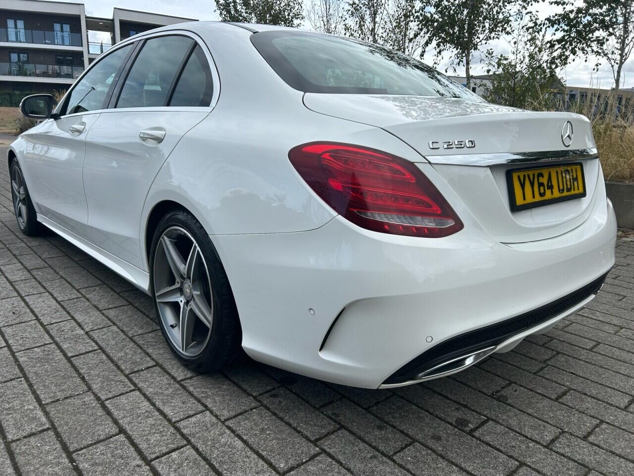 Mercedes-Benz C-Class view 13