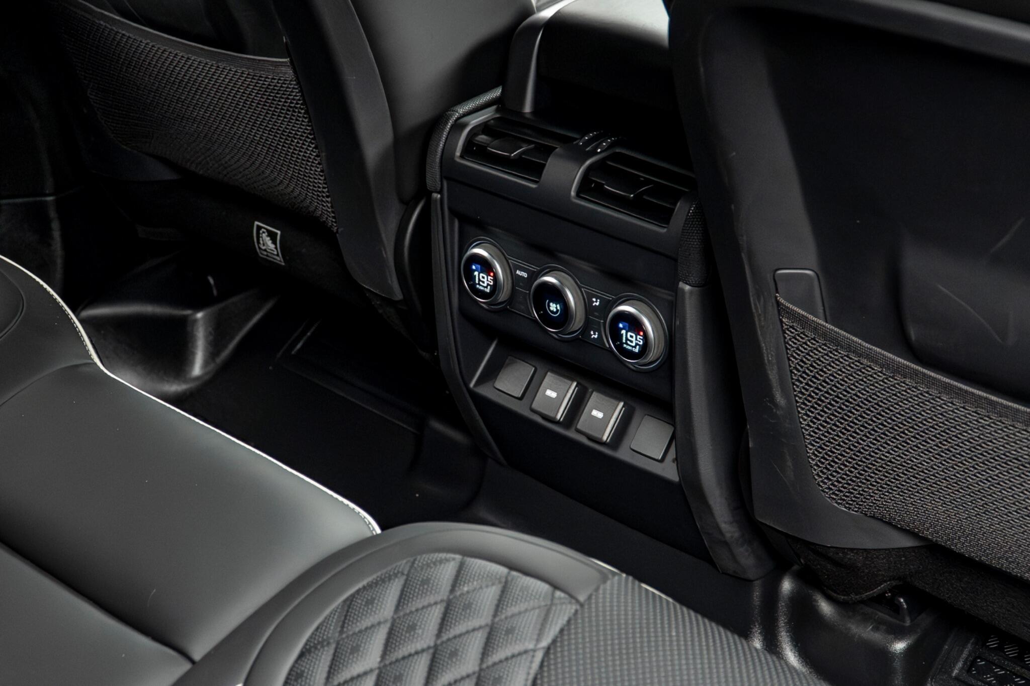 Land Rover Defender view 47