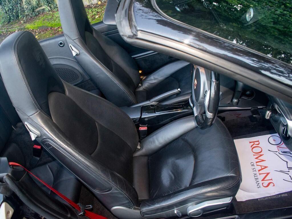 Porsche 911 view 21