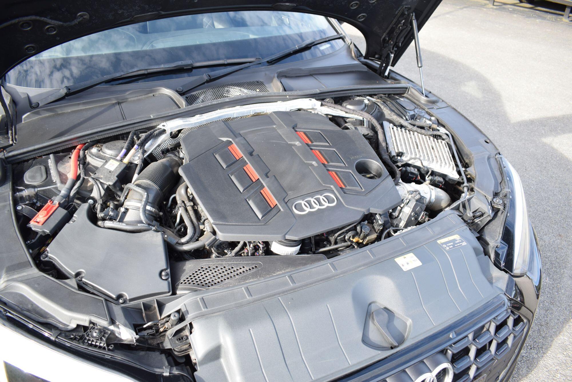 Audi S5 view 34