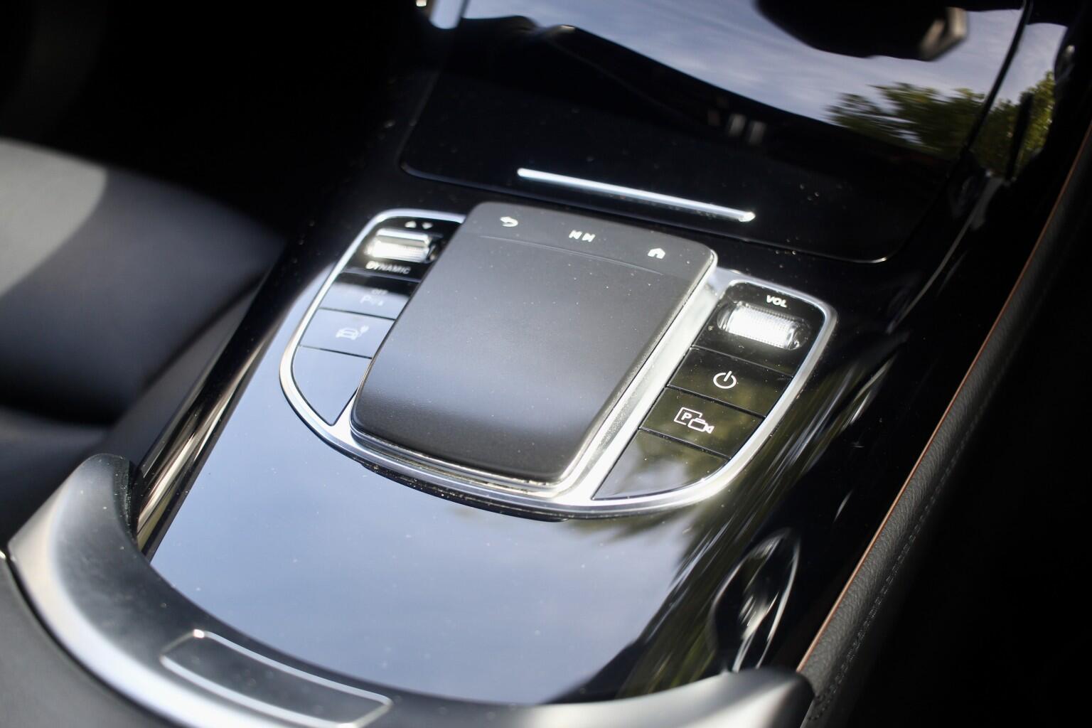 Mercedes-Benz Eqc view 18