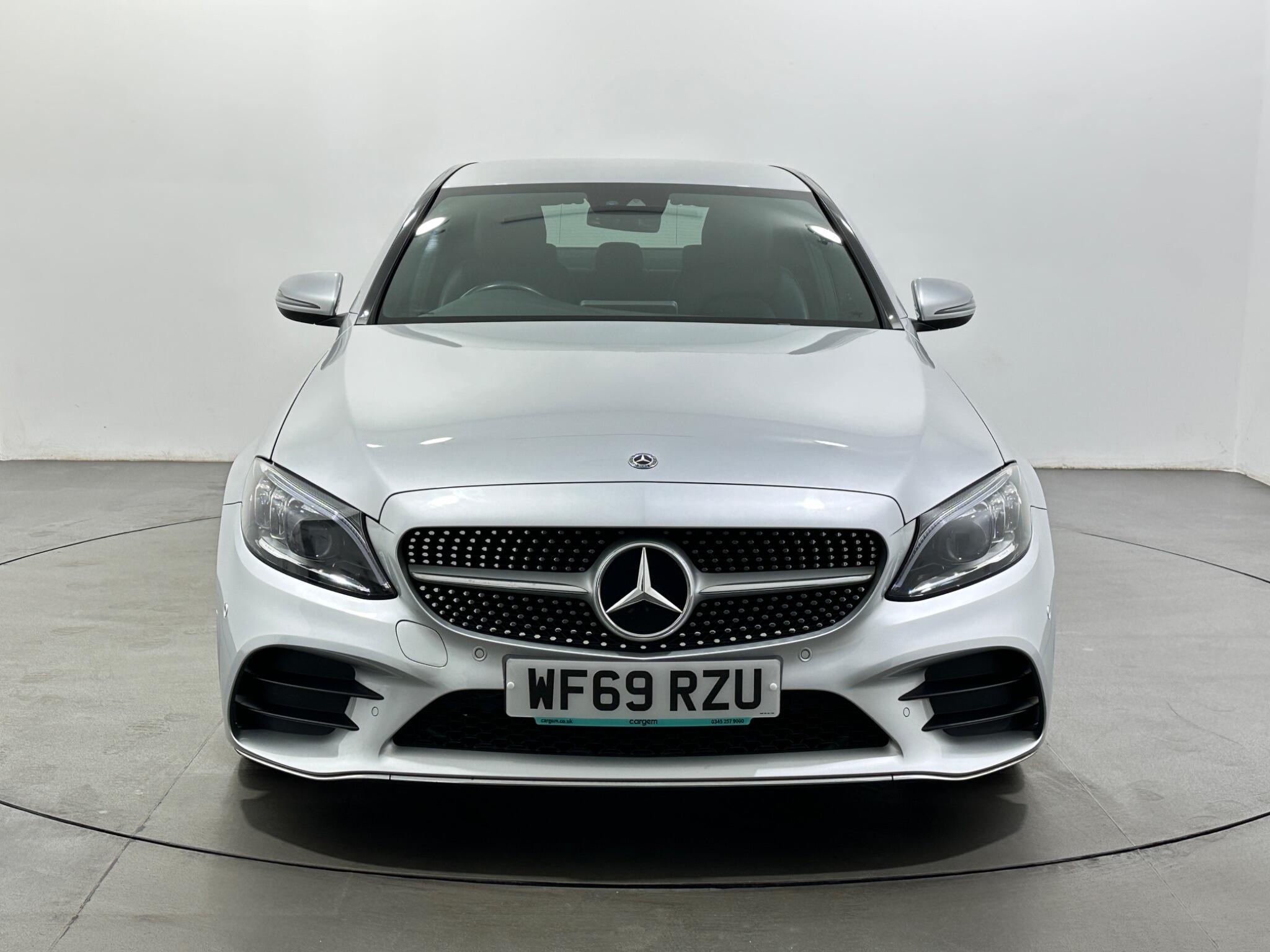 Mercedes-Benz C-Class view 3