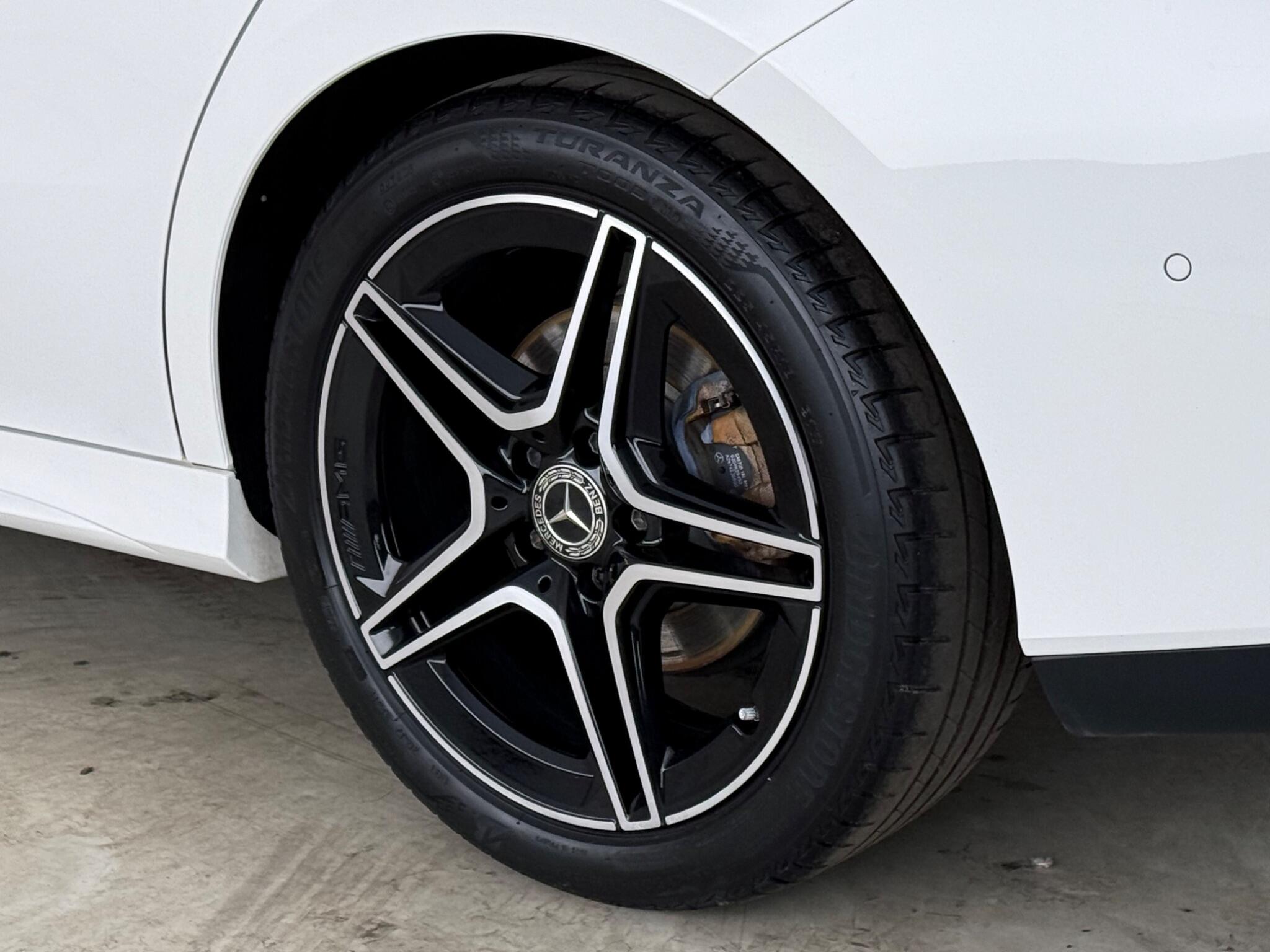 Mercedes-Benz CLA view 9