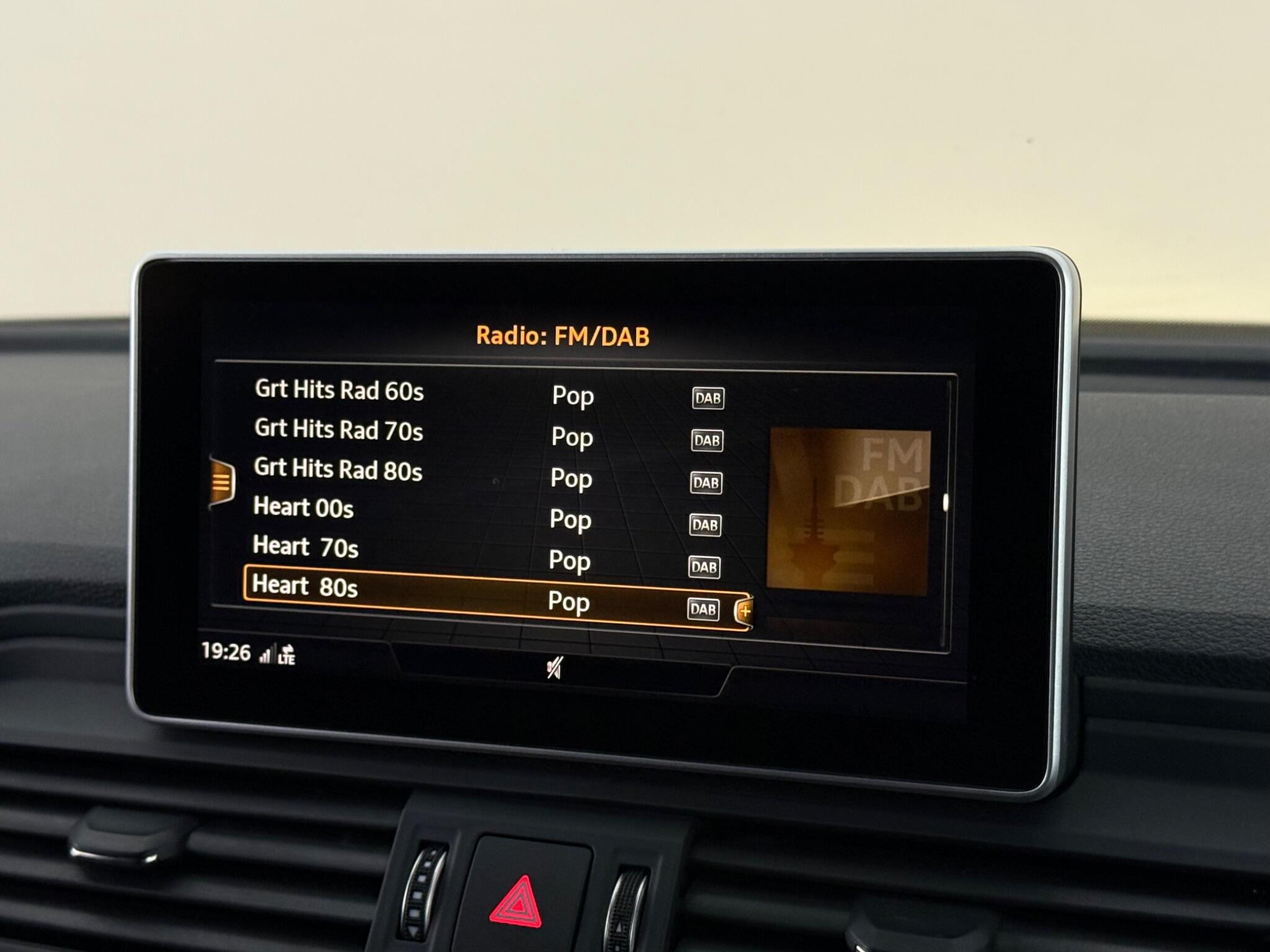Audi Q5 view 25
