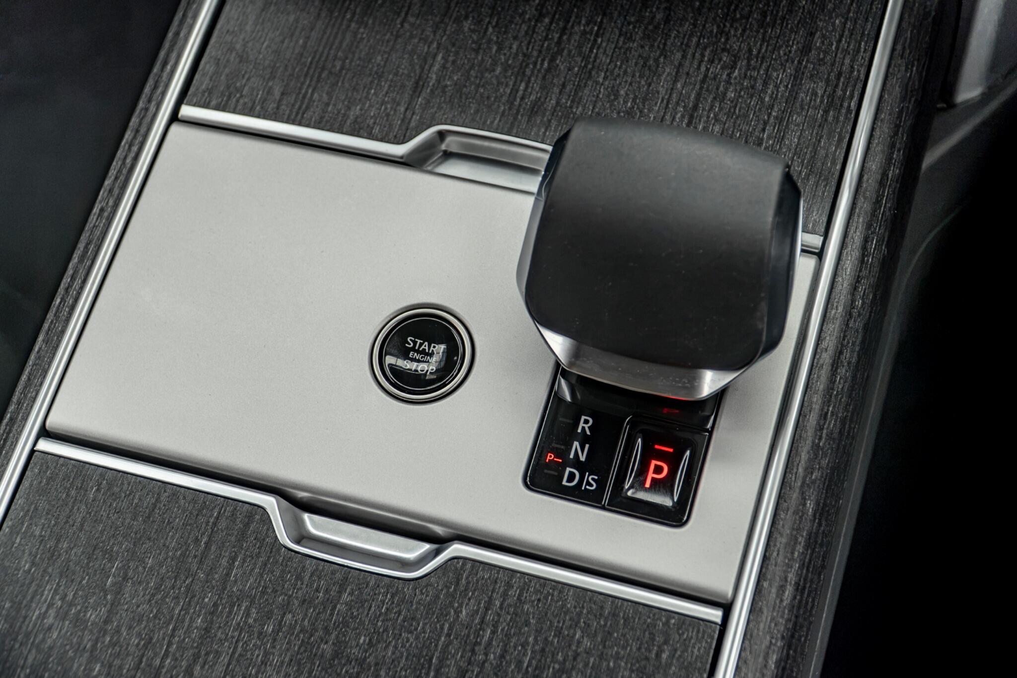 Land Rover Range Rover view 38