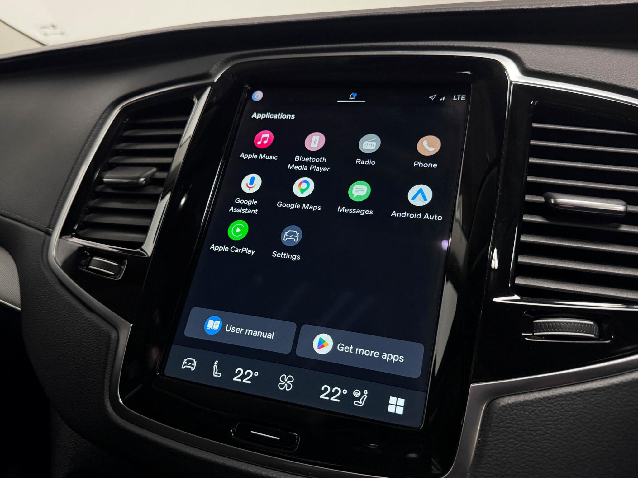 Volvo XC90 view 19