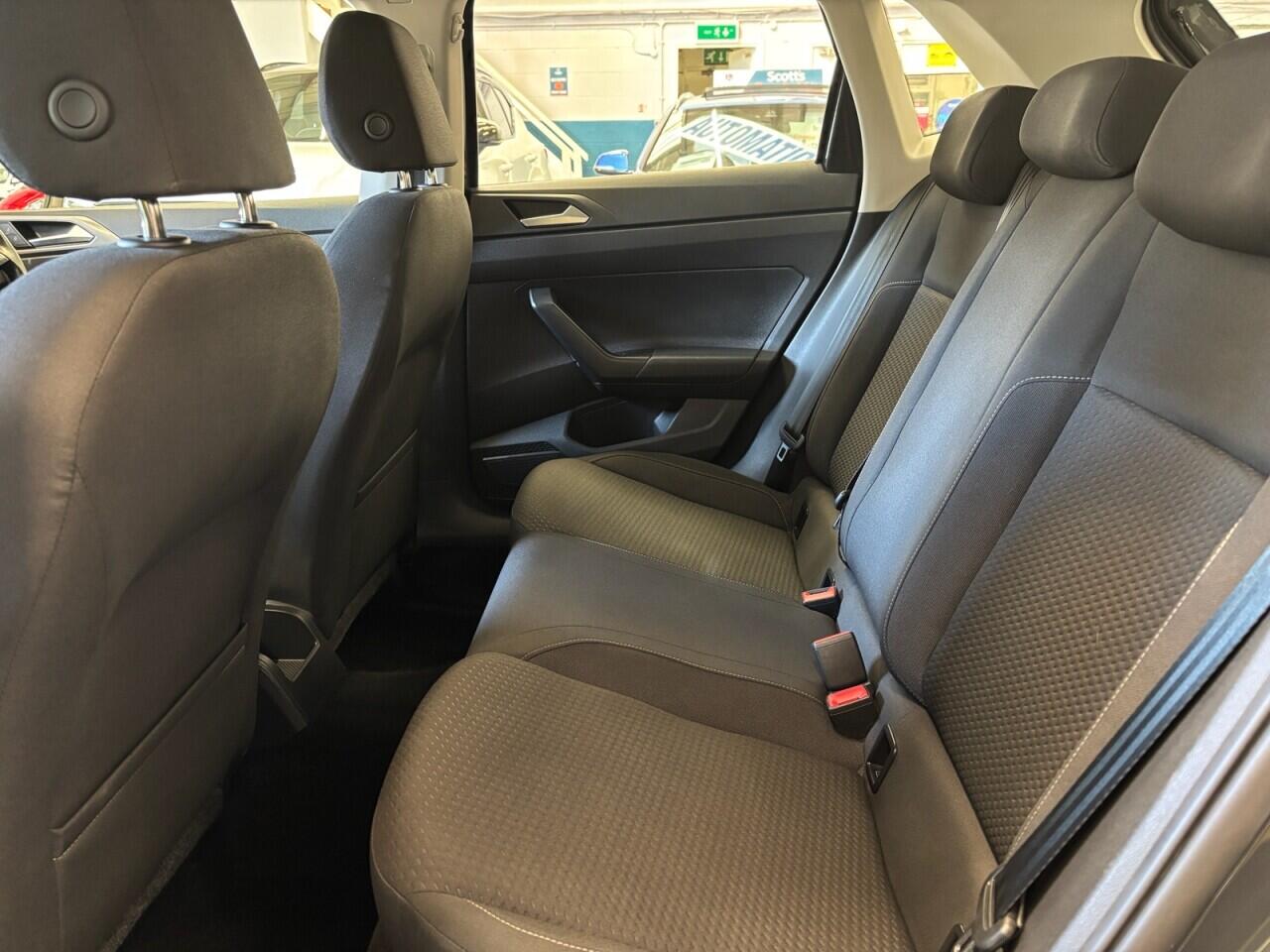 Volkswagen Polo view 23