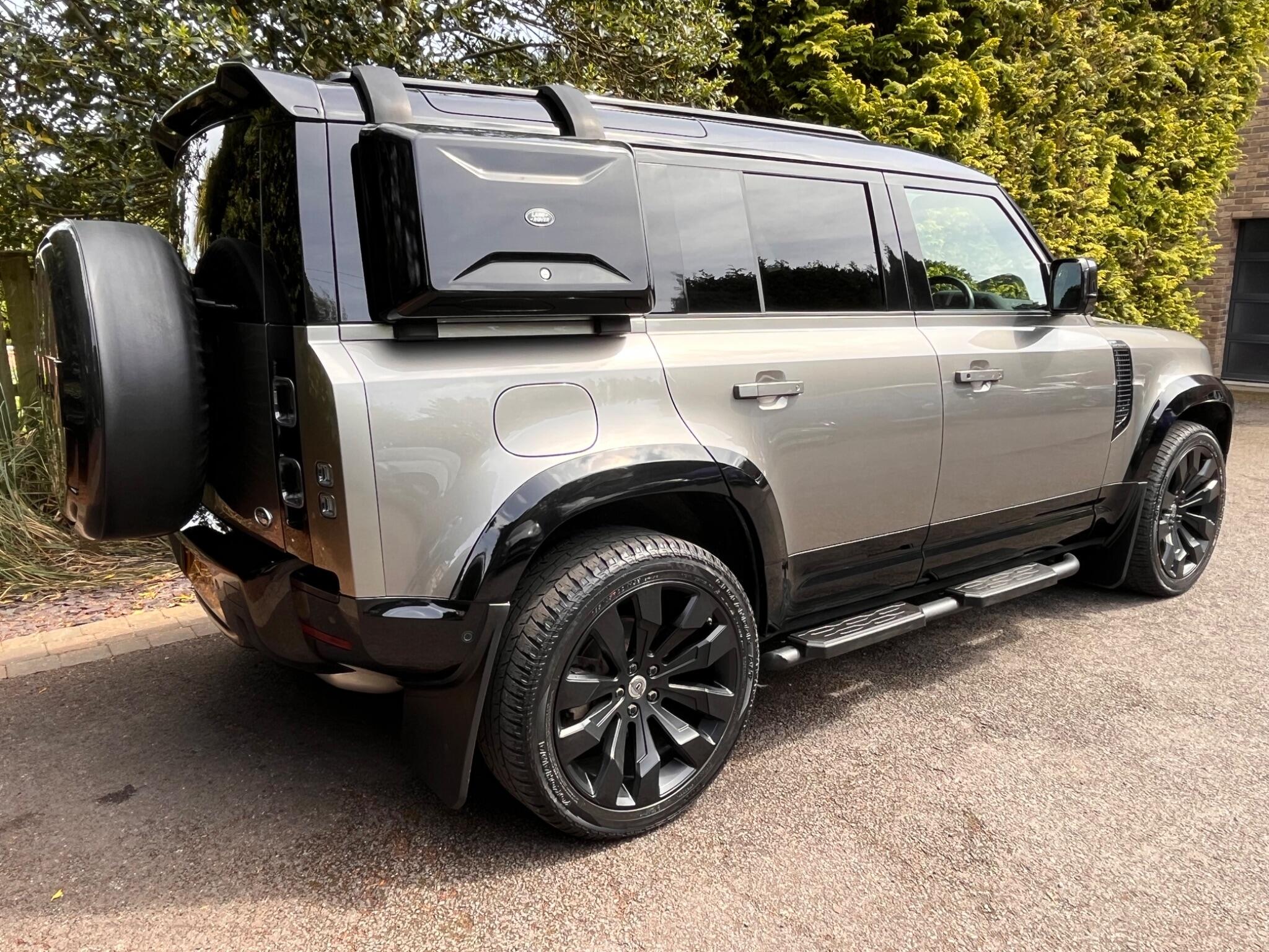Land Rover Defender view 16