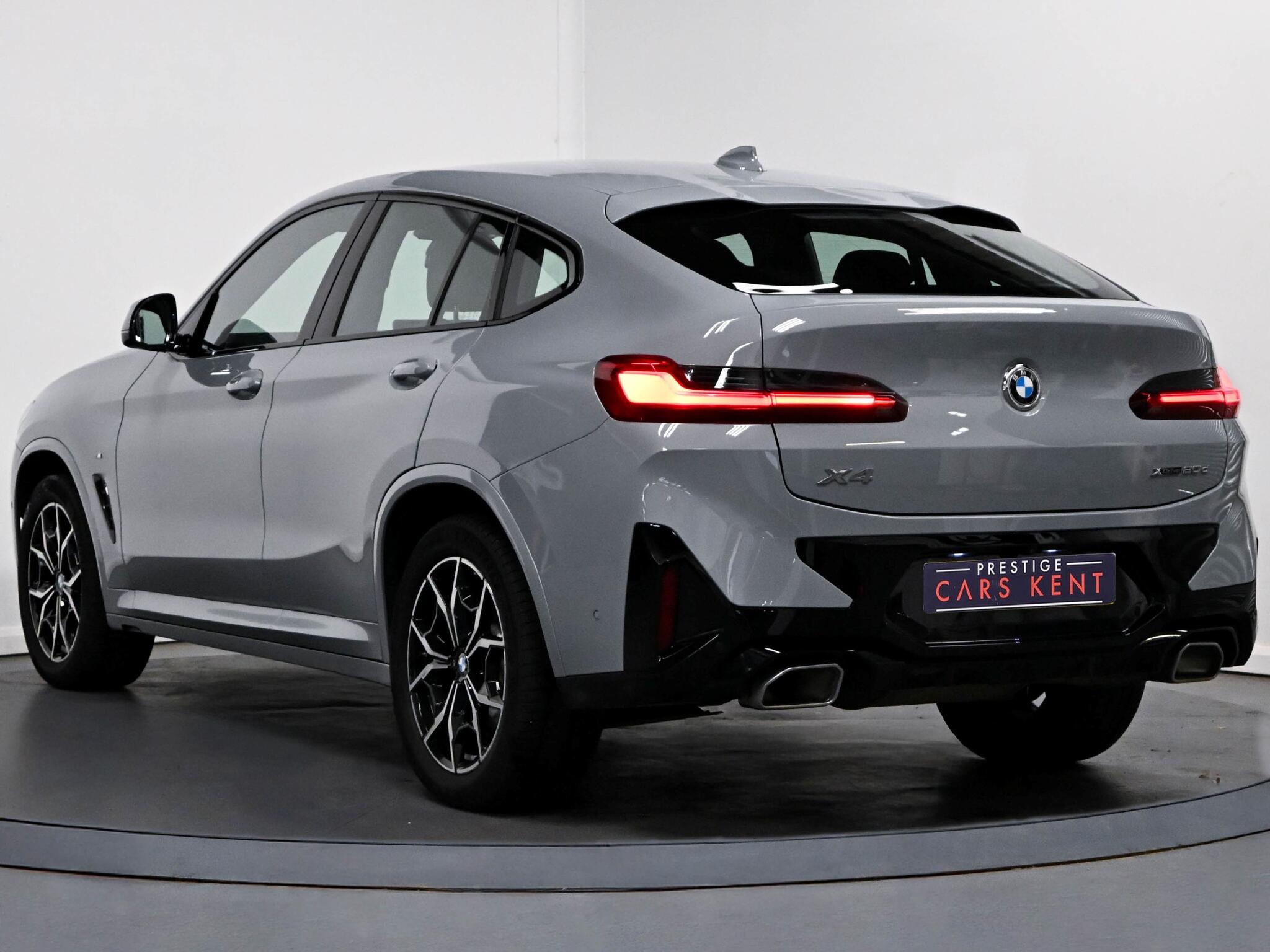 BMW X4 view 36