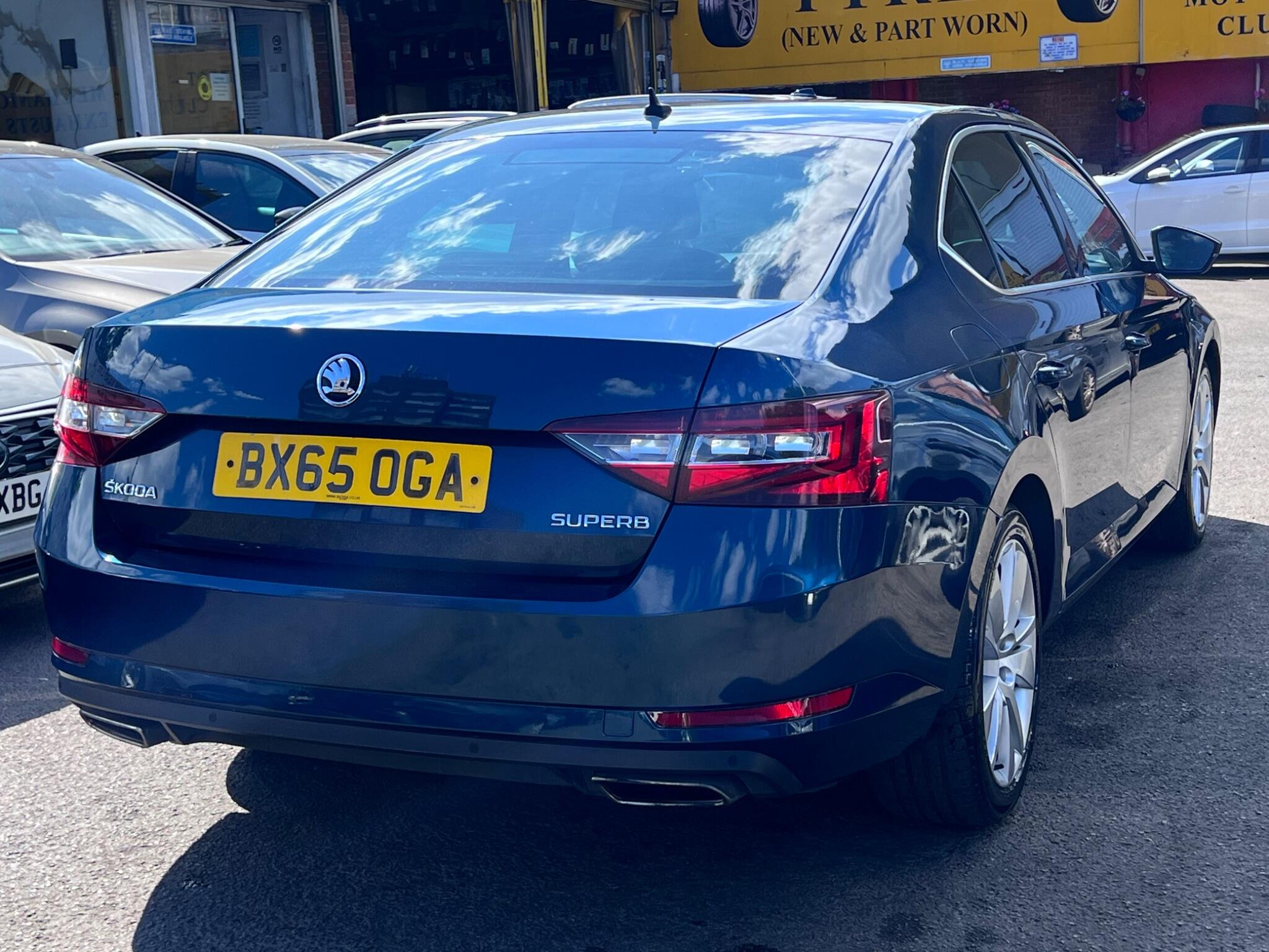 Skoda Superb view 9