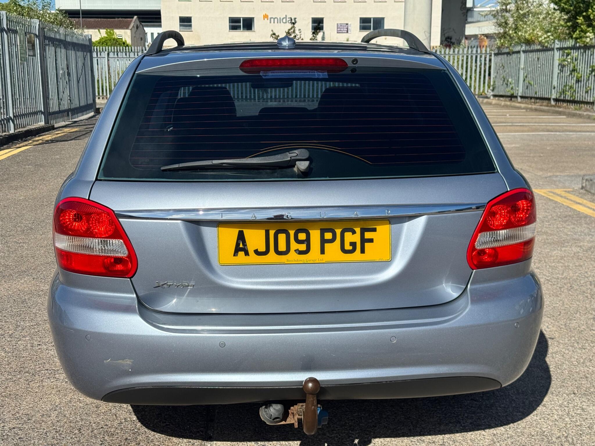 Jaguar X-Type view 13