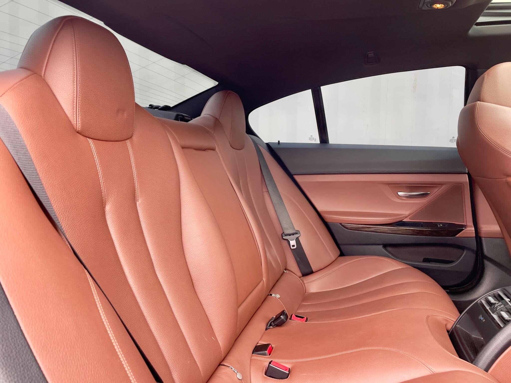 BMW 6 Series view 8