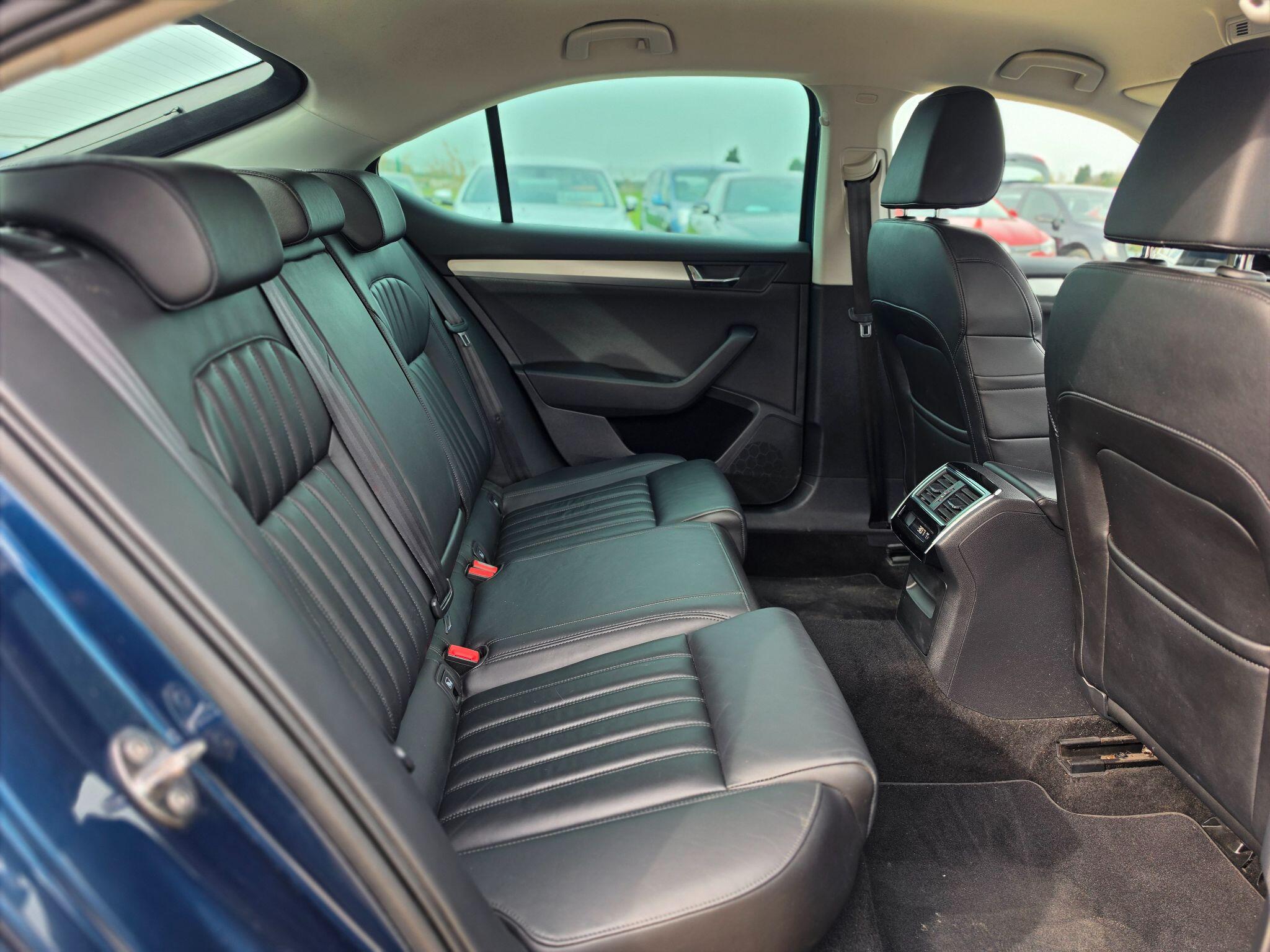 Skoda Superb view 9