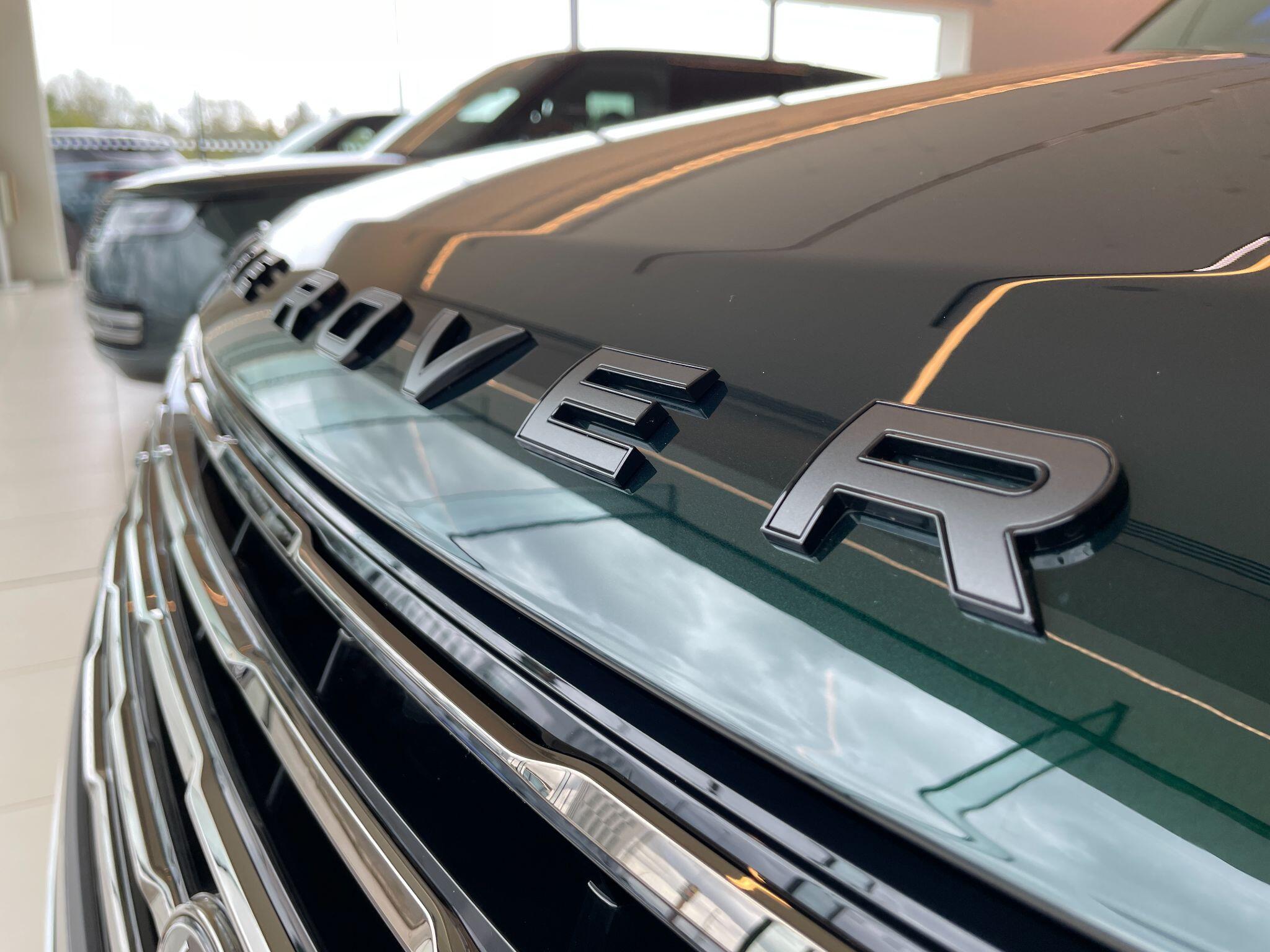 Land Rover Range Rover view 34