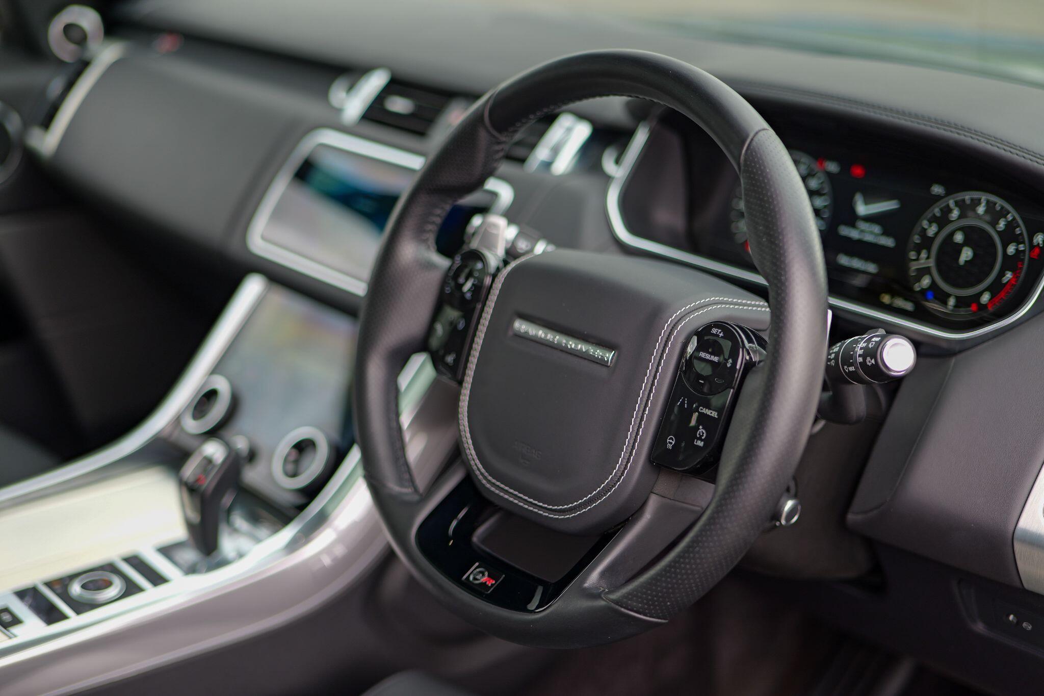 Land Rover Range Rover Sport view 13
