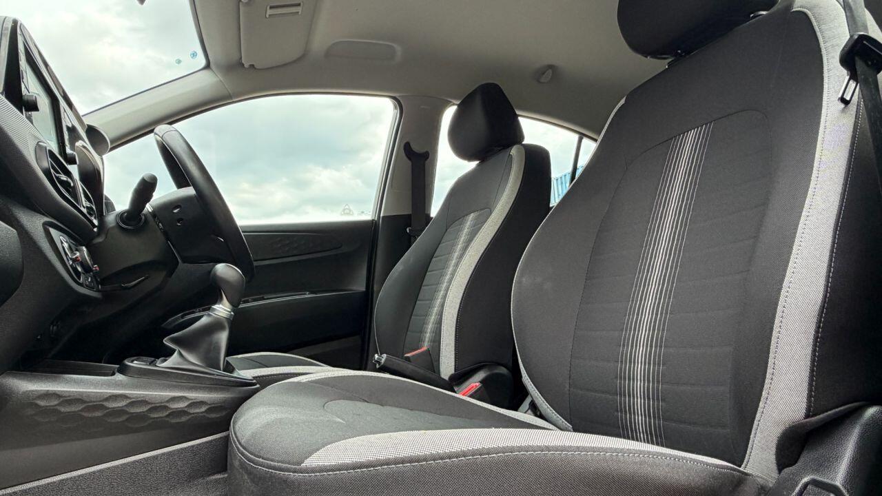 Hyundai i10 view 9