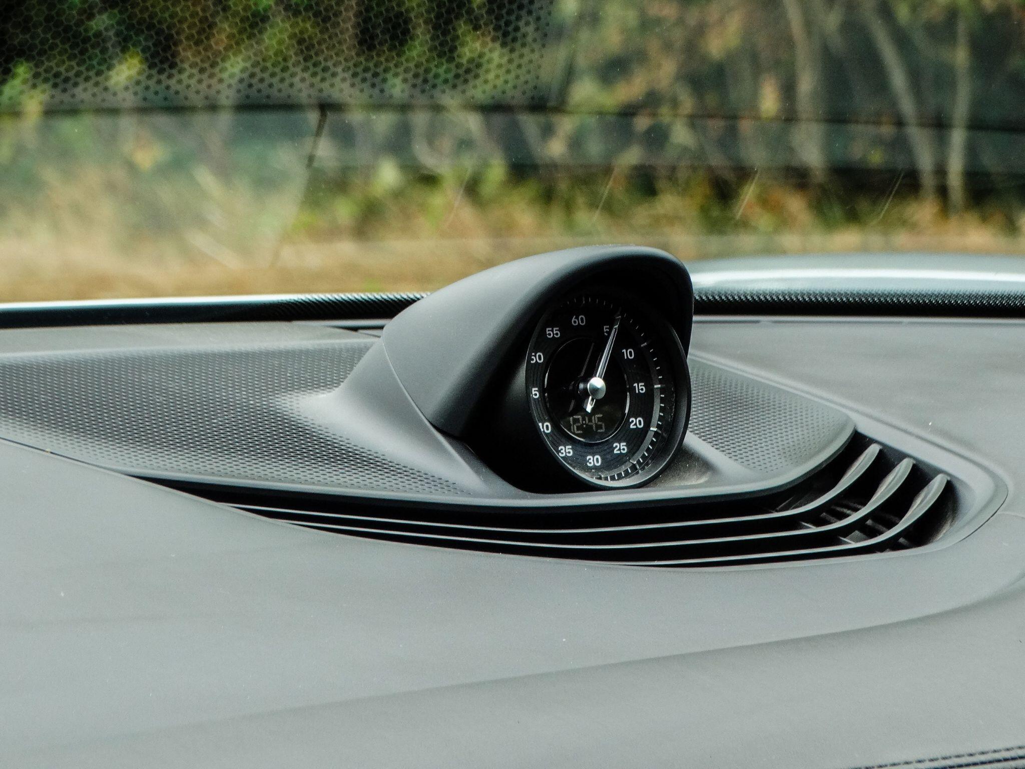 Porsche Taycan view 17