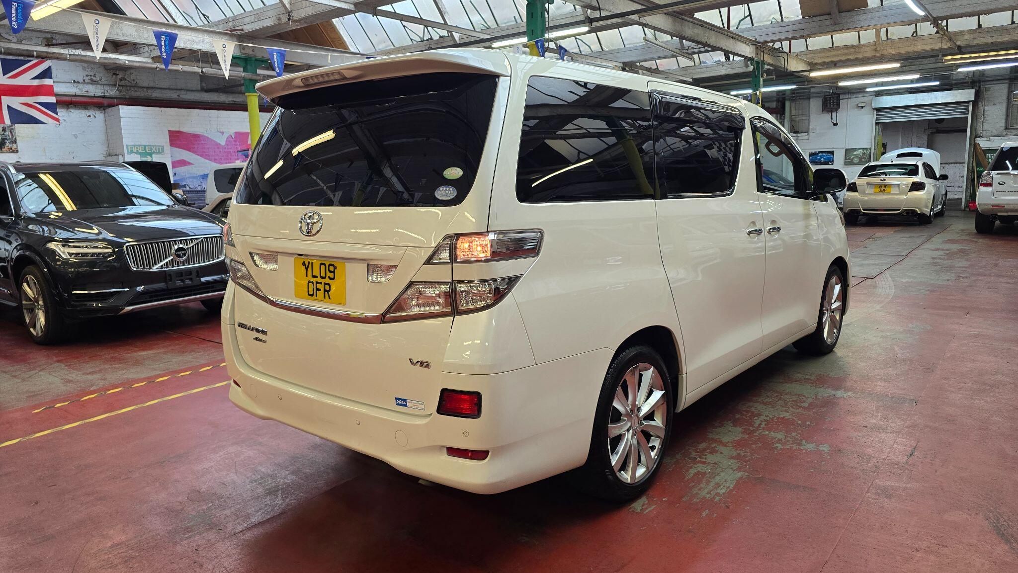 Toyota Vellfire view 27