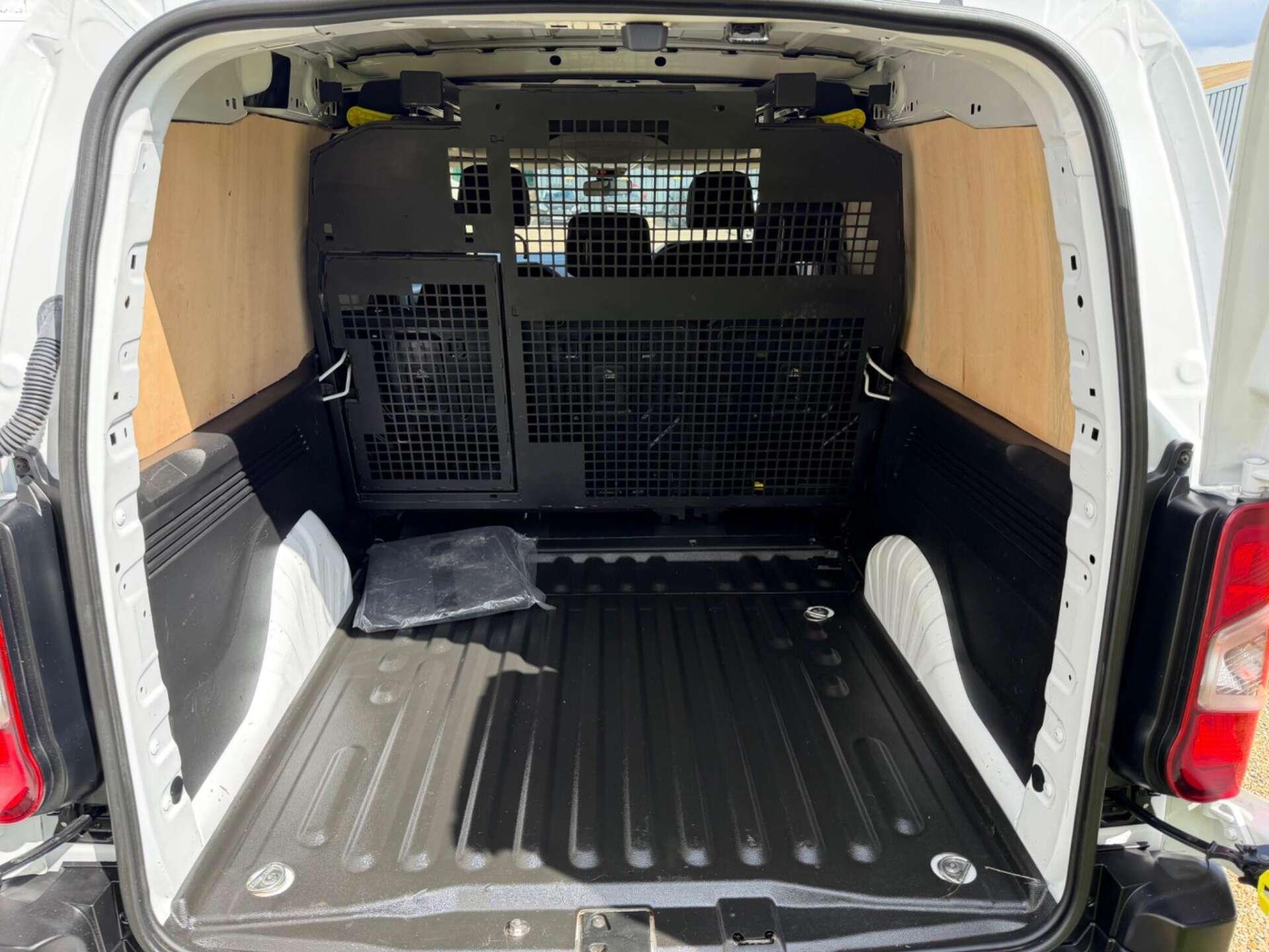 Peugeot Partner view 17