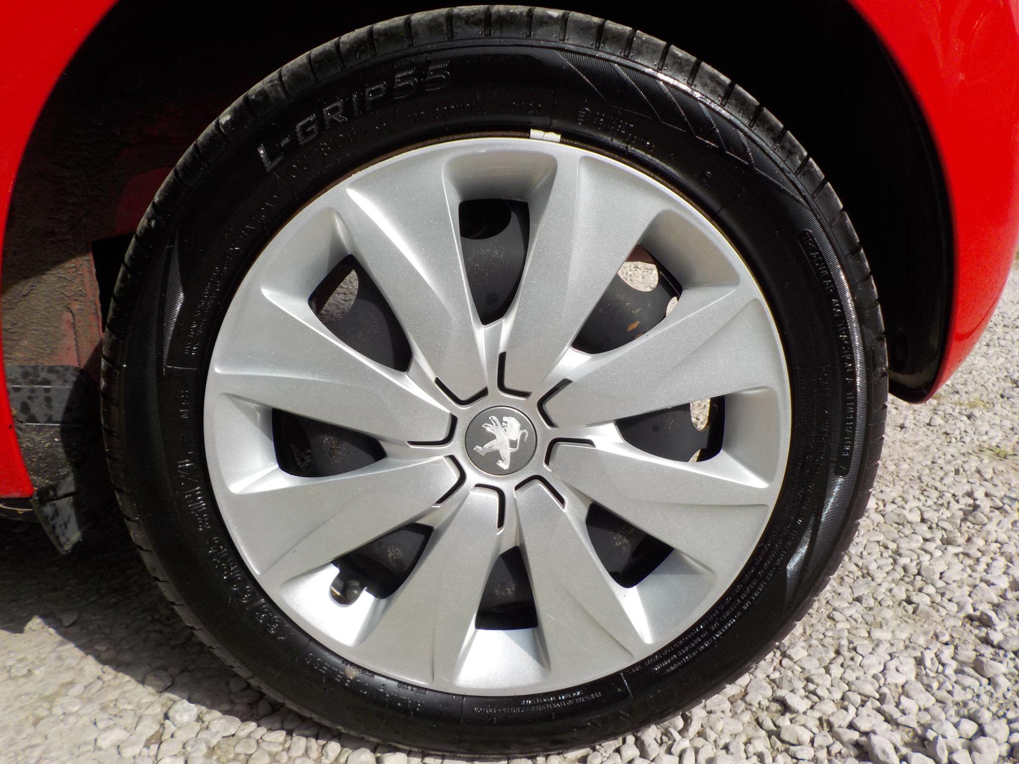 Peugeot 108 1.0 Active Euro 6 5dr