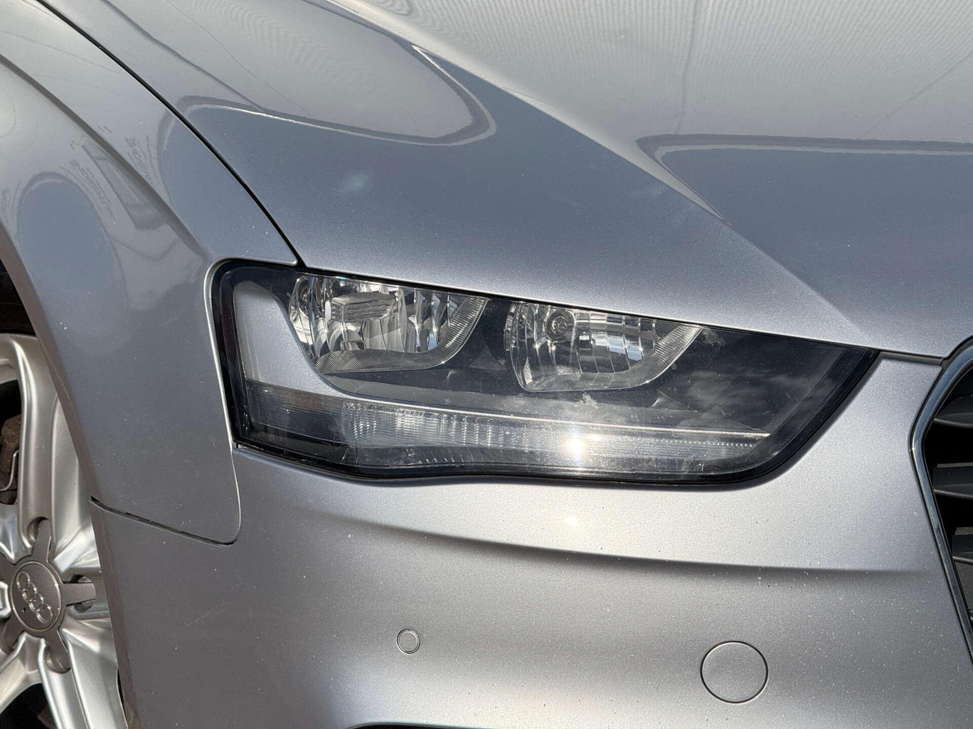 Audi A4 view 9