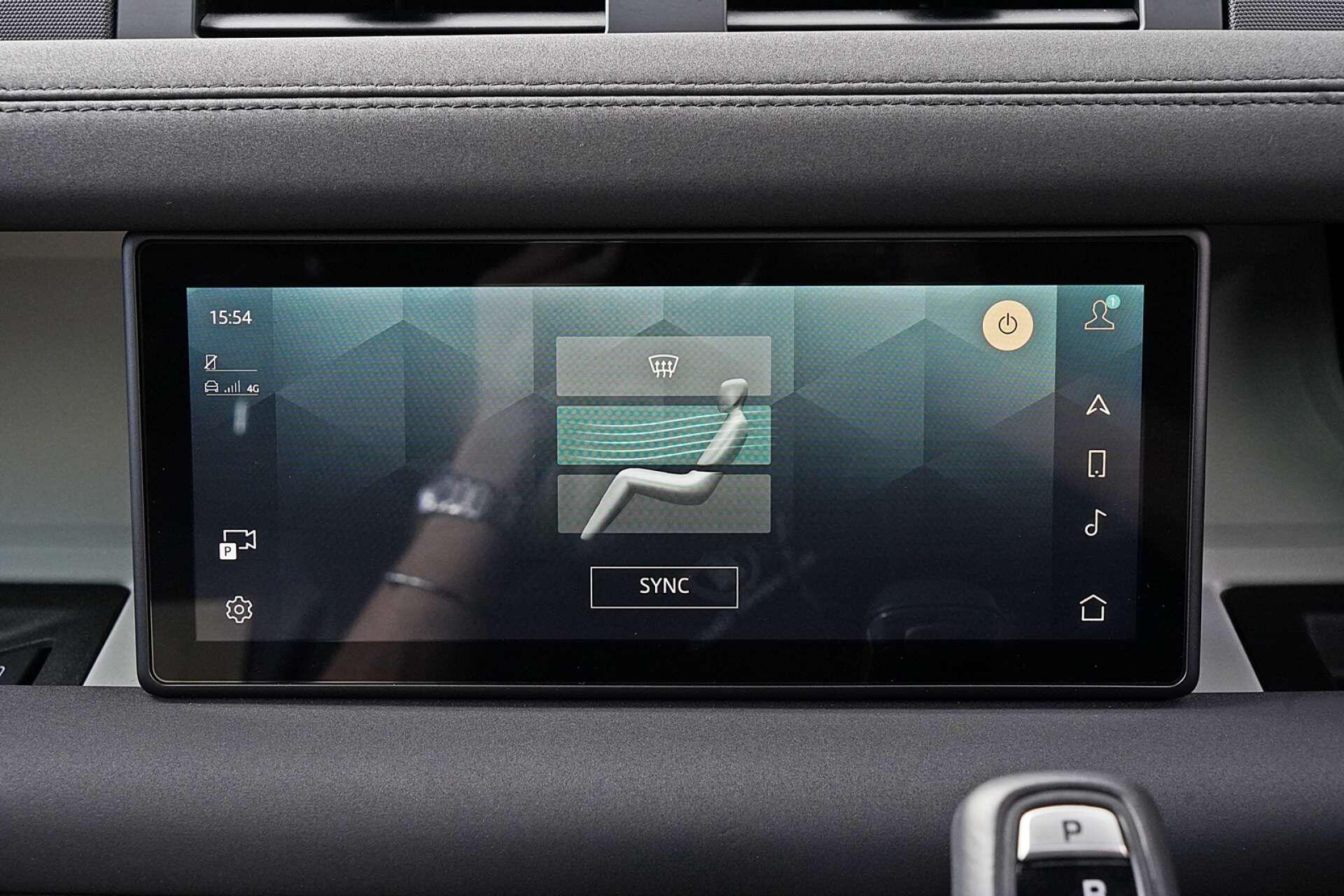 Land Rover Defender view 31