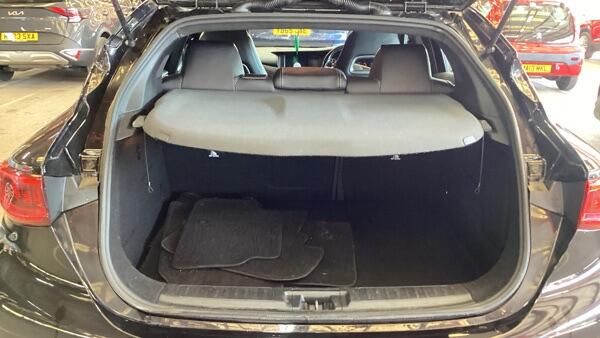 Infiniti Q30 view 10