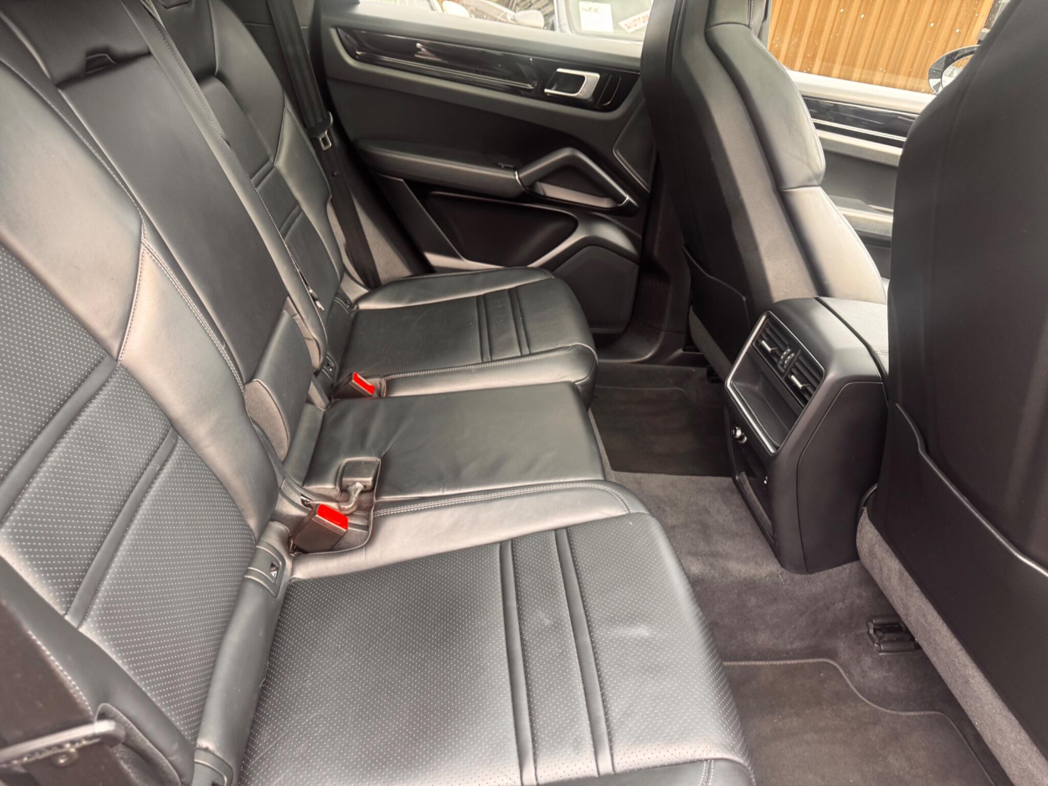 Porsche Cayenne view 23