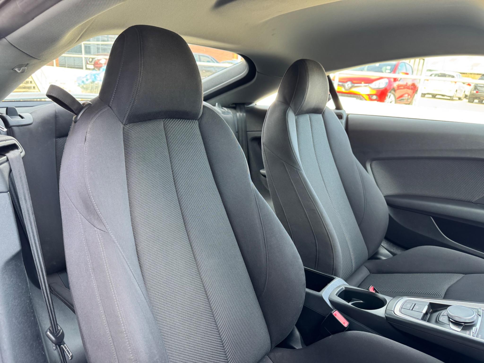 Audi TT view 21