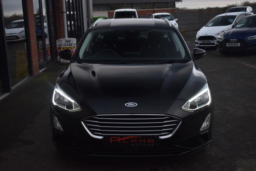 Ford Focus view 3