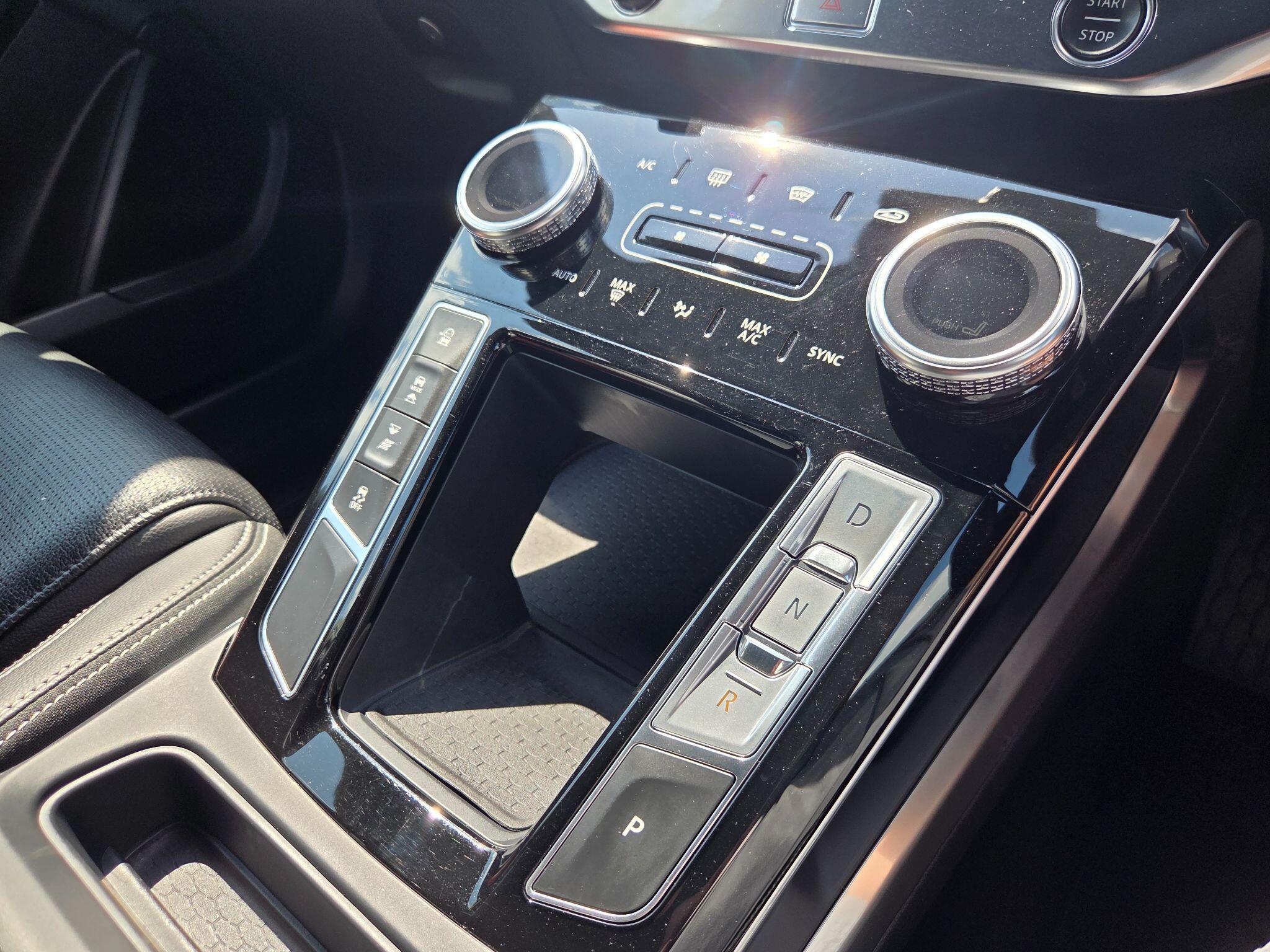 Jaguar I-Pace view 18