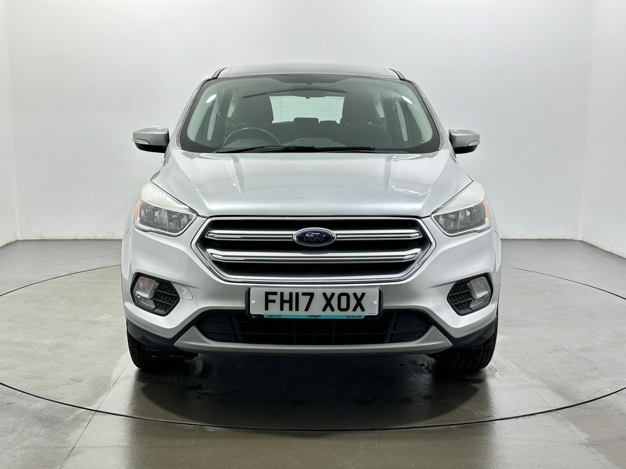 Ford Kuga view 3