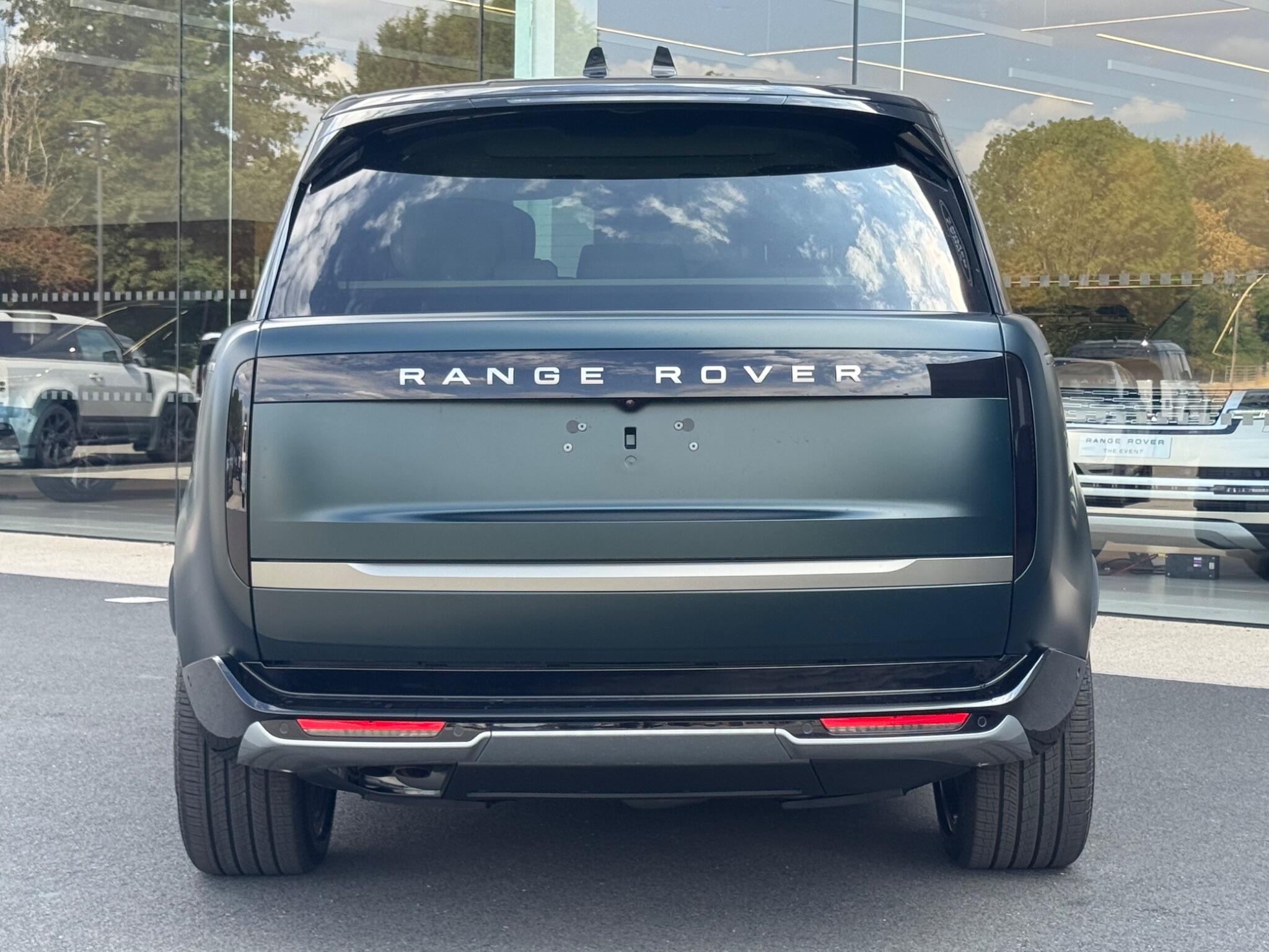 Land Rover Range Rover view 8