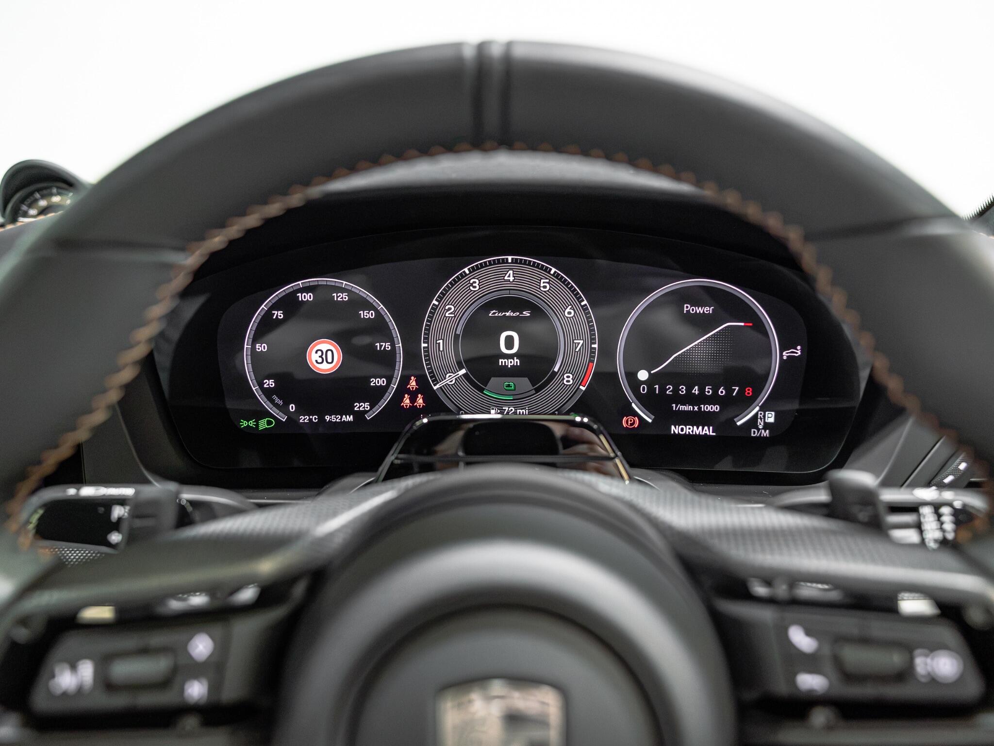 Porsche 911 view 22